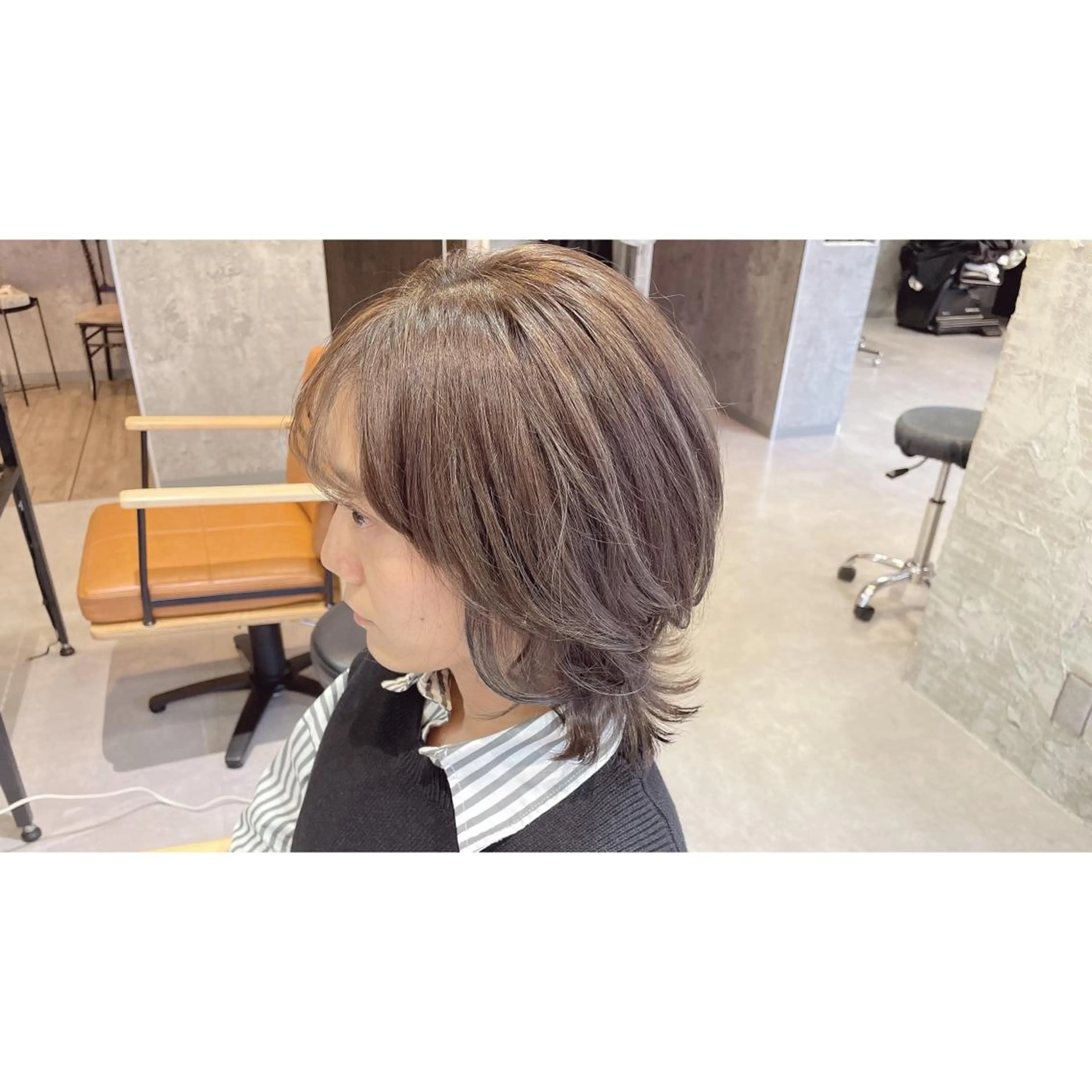 ミディアム カラー グレージュ ハイライトカラー ハイライト カット トリートメント 齊藤 賢祐のヘアスタイル