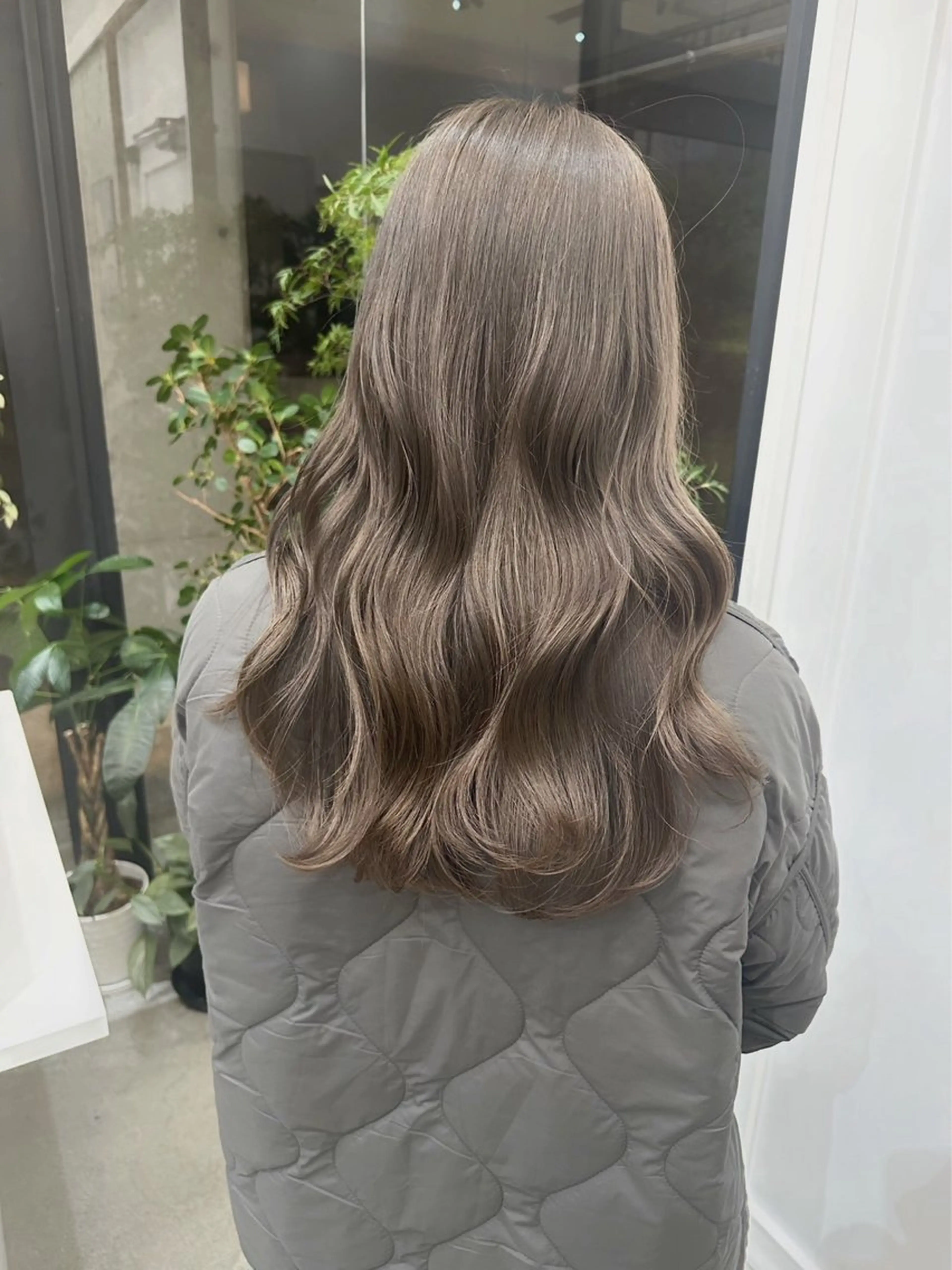ロング カラー ヘアカラー 天野 真依子のヘアスタイル