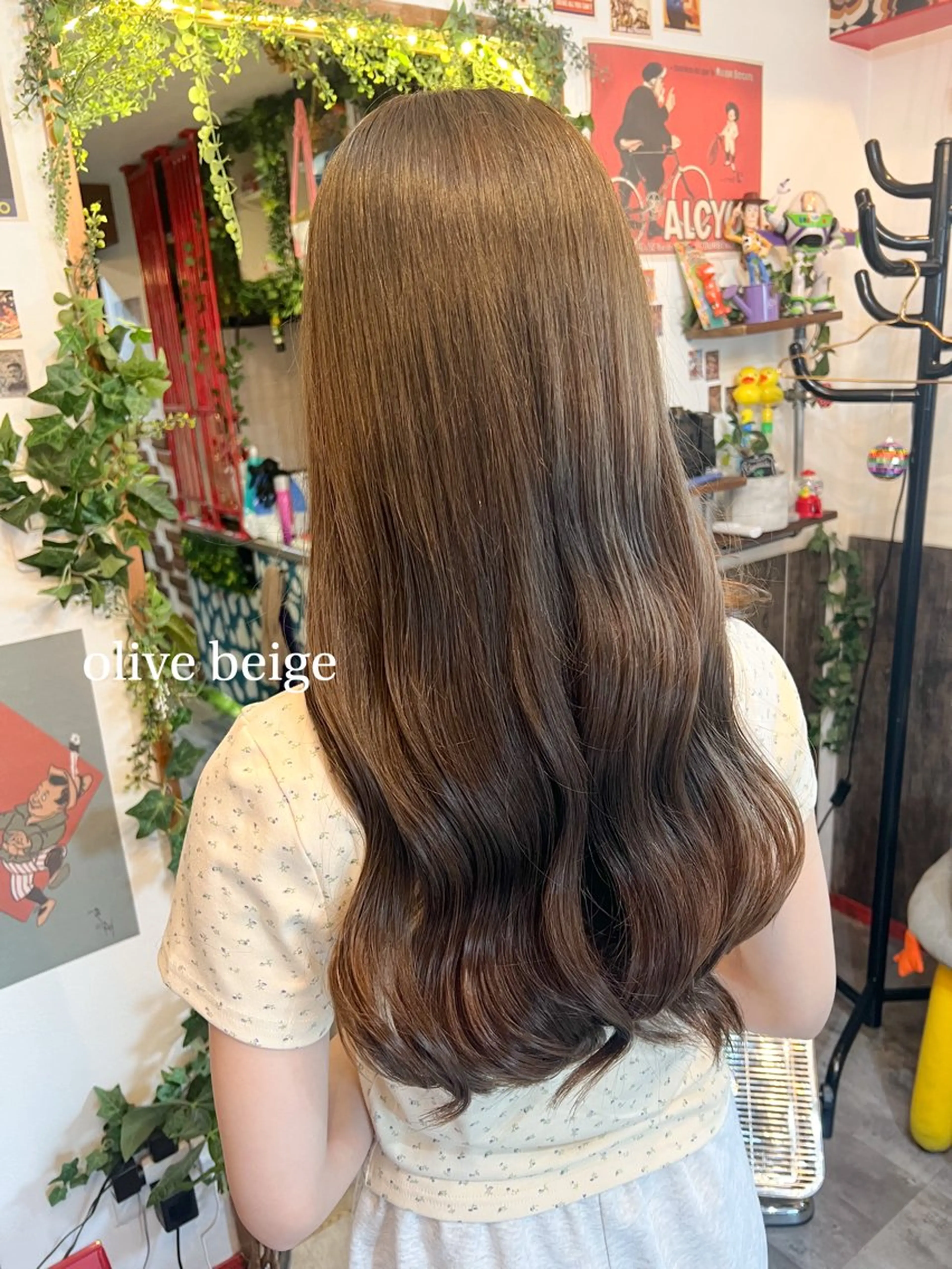 ロング カラー ブリーチ 透明感カラー ブリーチなしカラー ヘアカラー カラーパティシエ facce🌼ikoのヘアスタイル