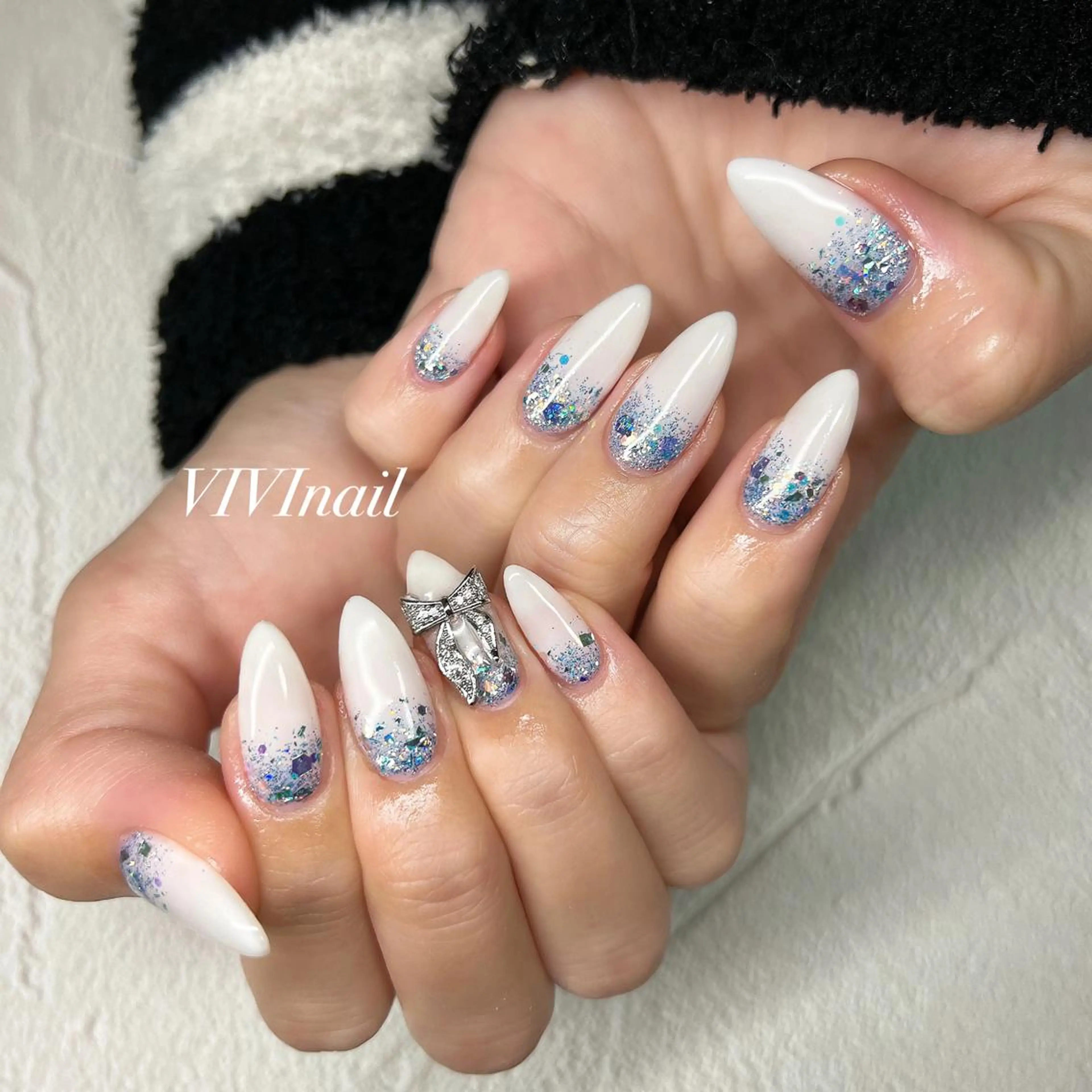 ネイル ラメ(グリッター) ラメグラデーション ハンドネイル vivi nailのネイルデザイン
