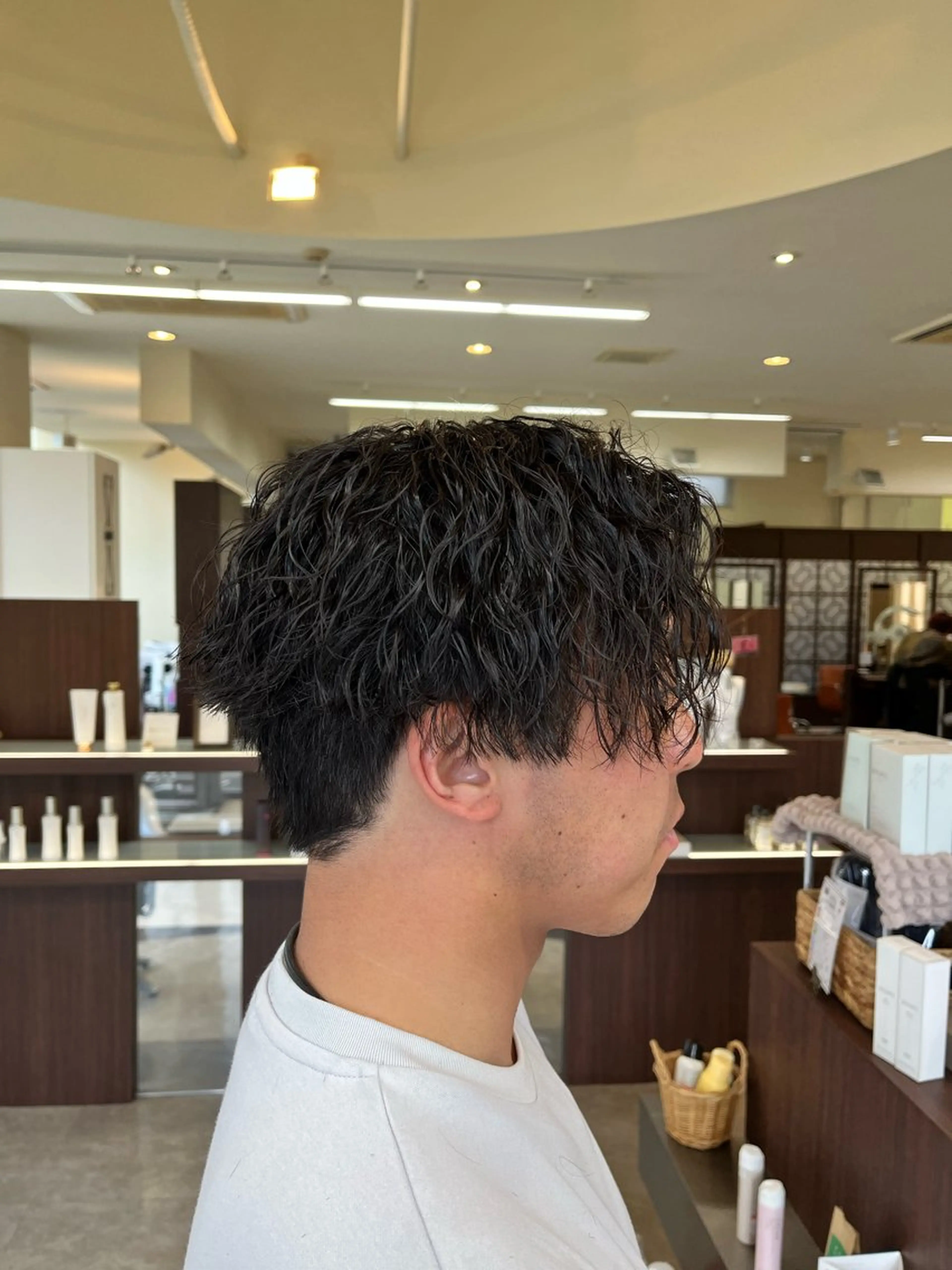 ショート パーマ メンズ センターパート メンズパーマ ツイストスパイラルパーマ スパイラルパーマ 🧊メンズ特化🧊 高木航希のヘアスタイル