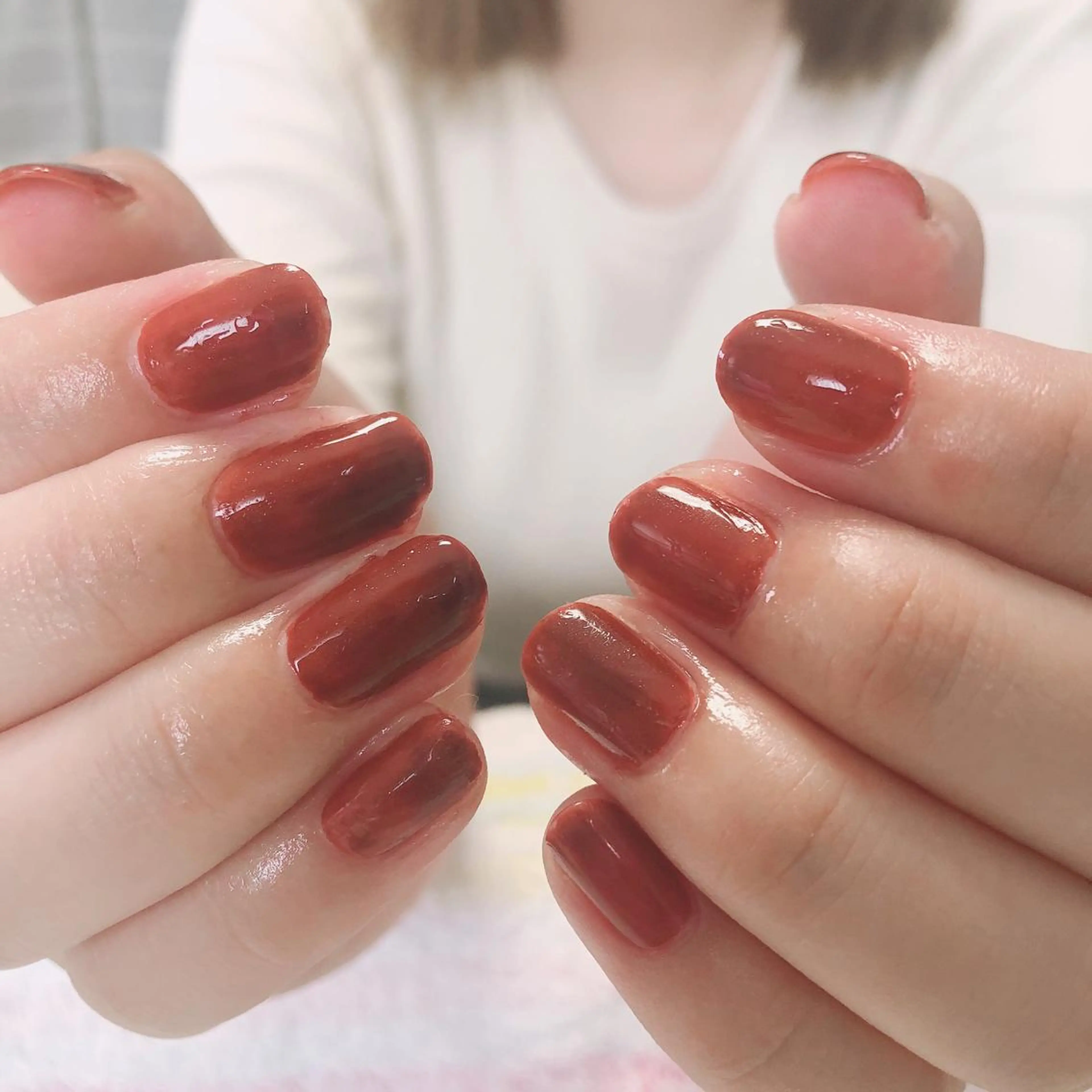 ネイル ボルドー ワンカラーネイル シンプルネイル 結城 怜菜のネイルデザイン