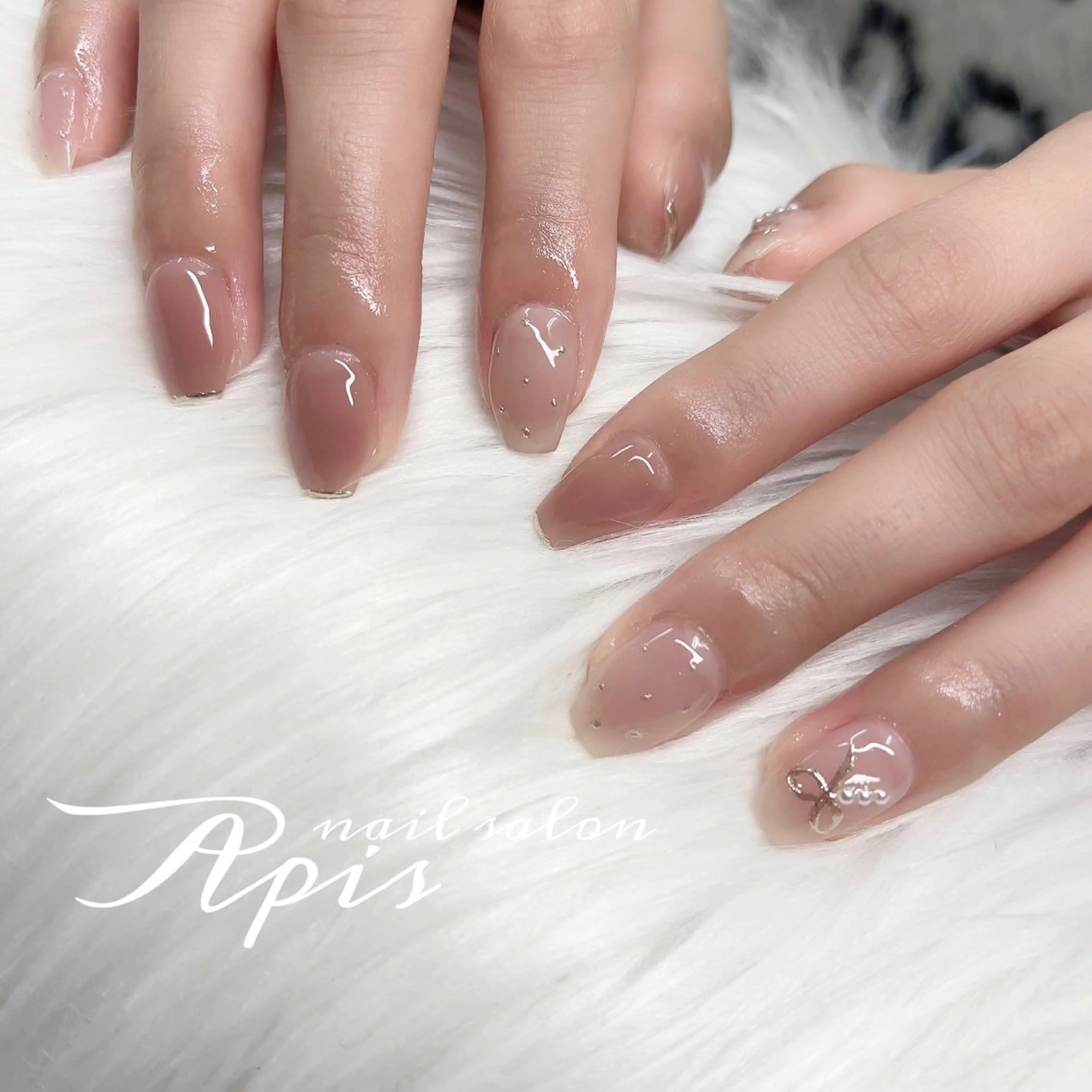 ネイル ハンドネイル Apis manakaのネイルデザイン