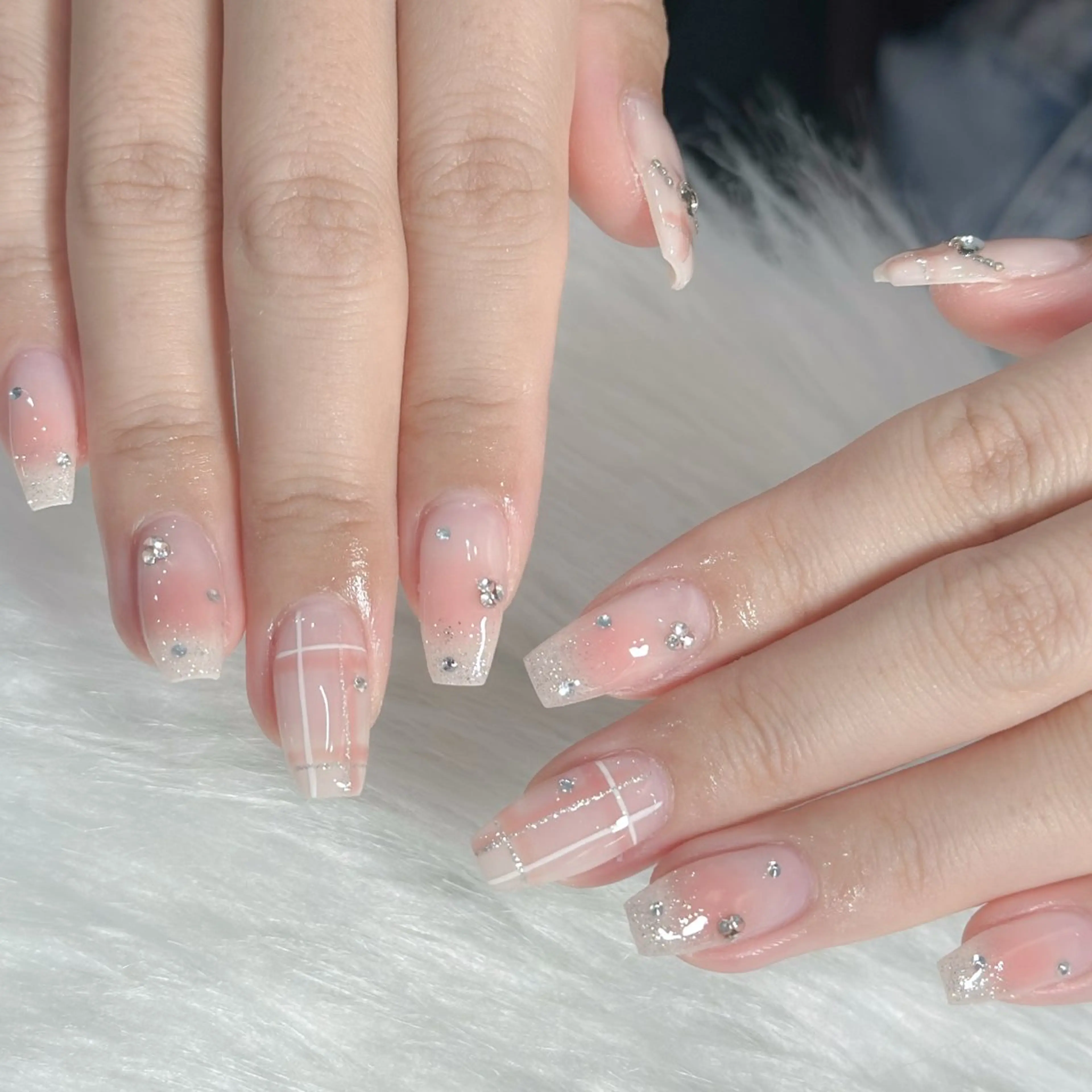 ネイル ハンドネイル フットネイル LAVISH nanamiのネイルデザイン