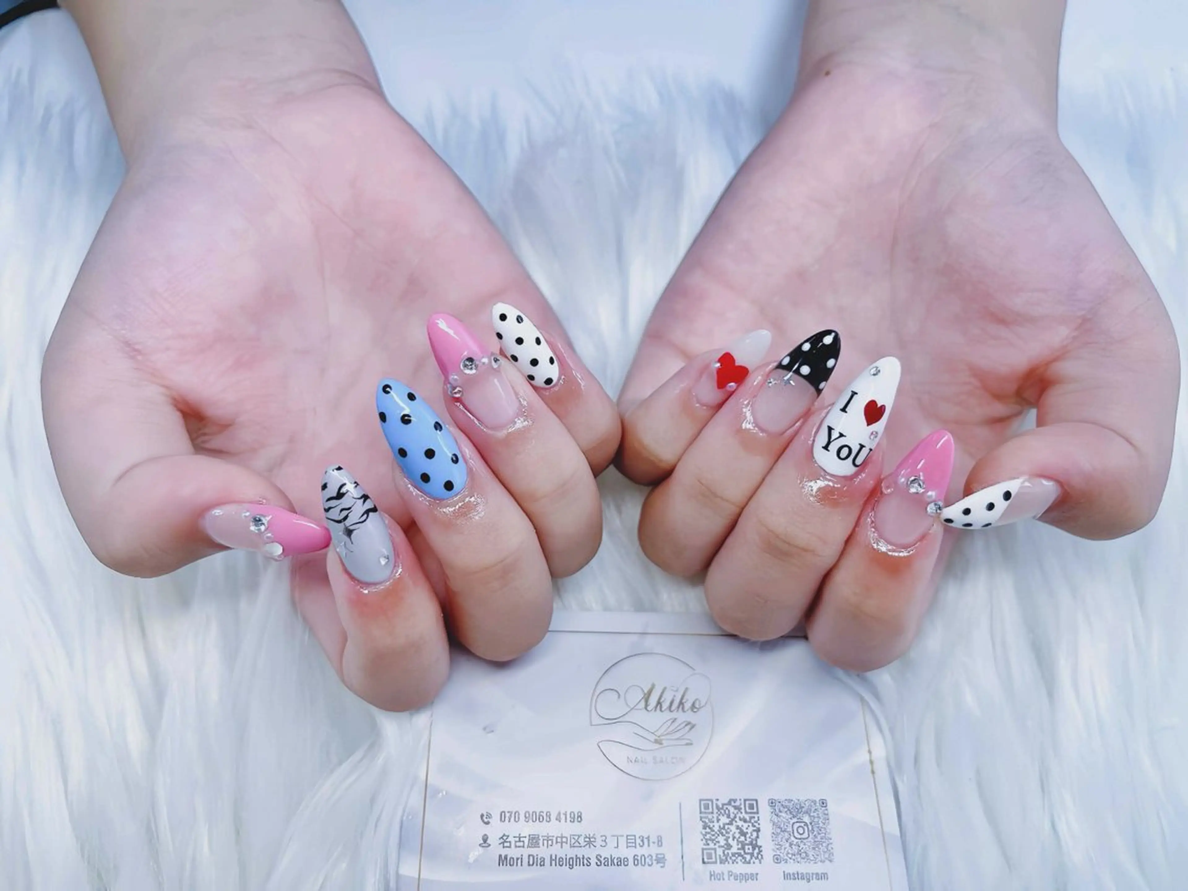 ネイル フットネイル ジェルネイル 韓国ネイル マグネットネイル 持ち込み ハンドネイル AKIKO ネイルサロンのネイルデザイン