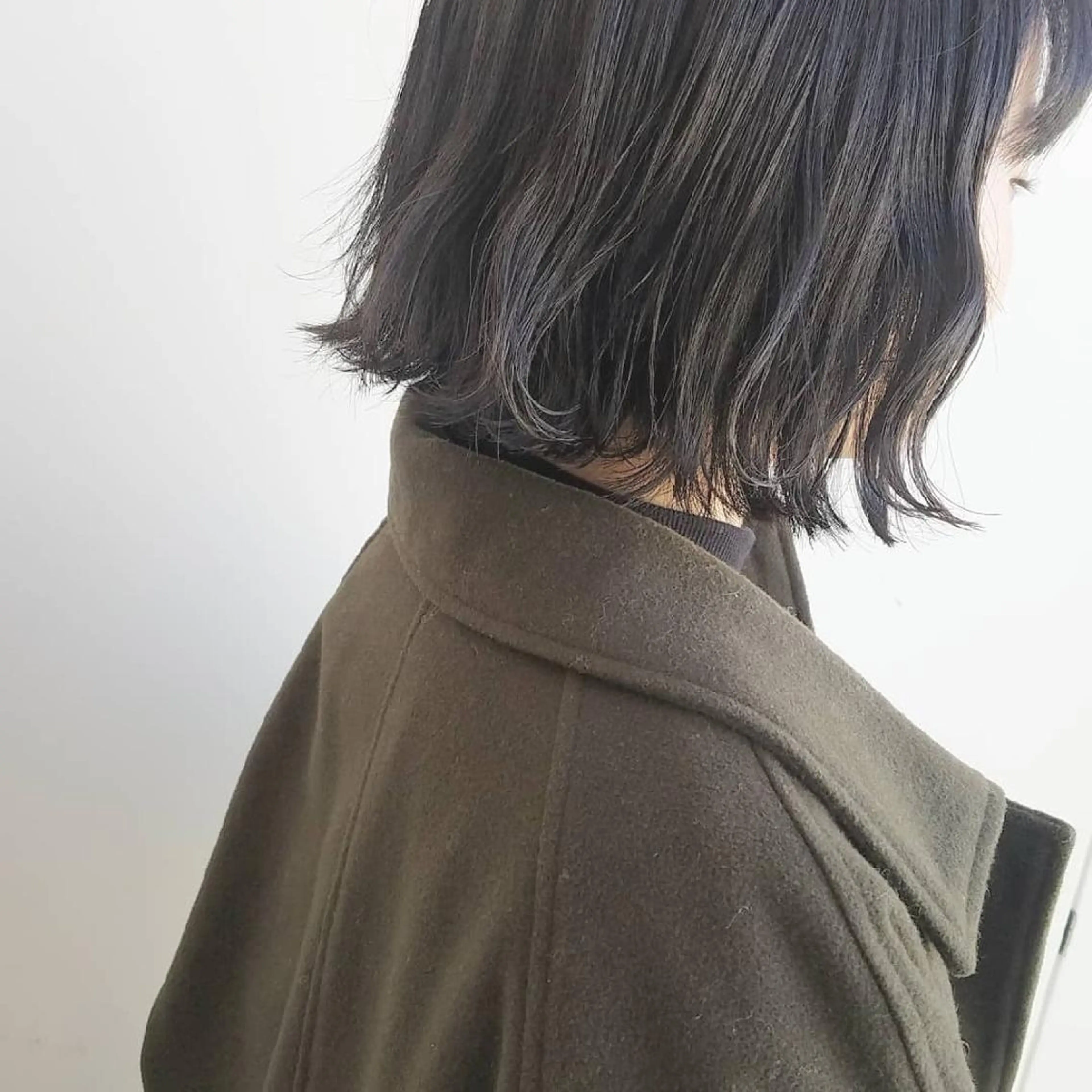 ショート カラー 黒髪 iplus まつげ、眉毛、耳つぼのマツエク・マツパデザイン