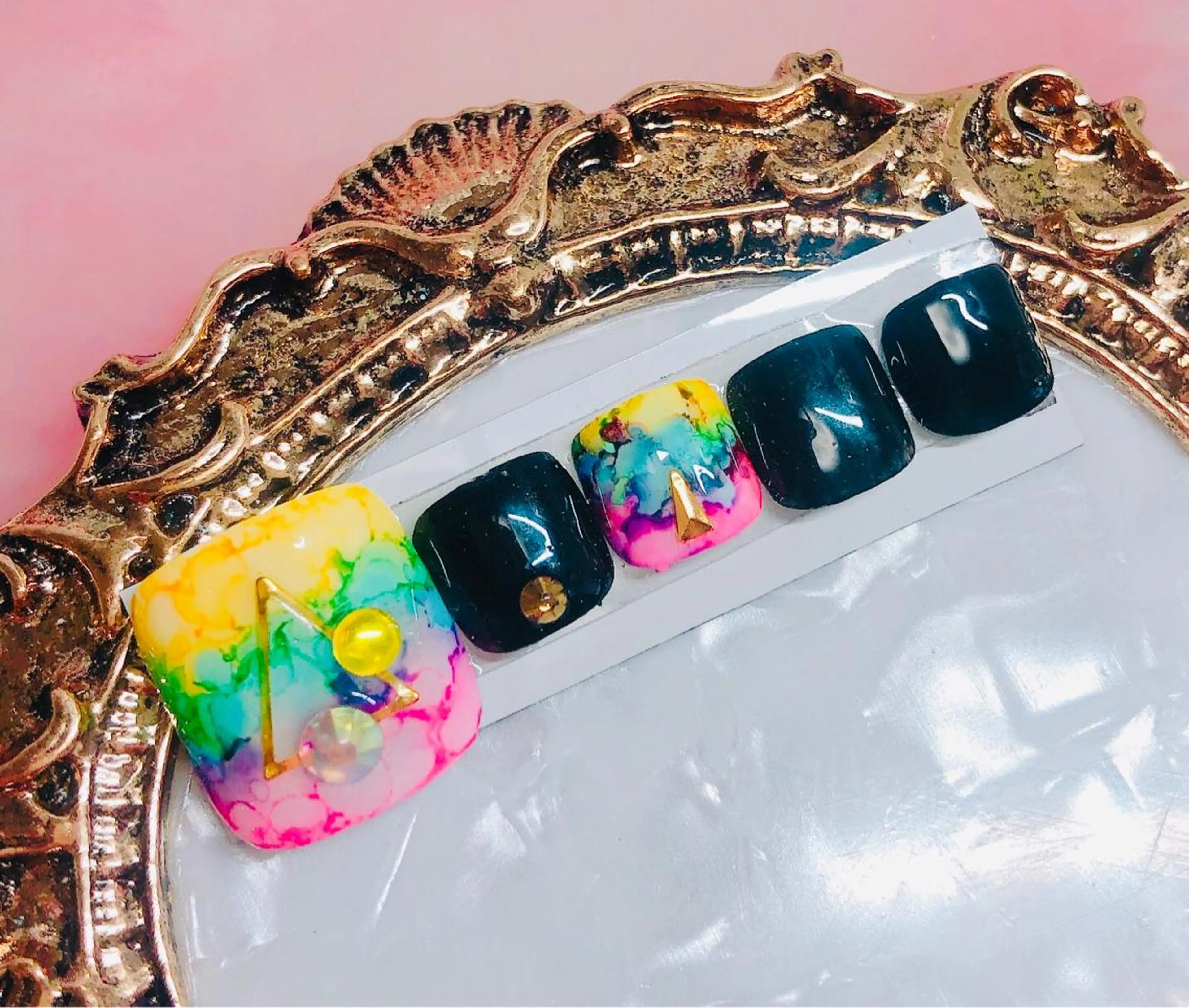 ネイル フットネイル フットネイル CROWN プライベートサロンのネイルデザイン