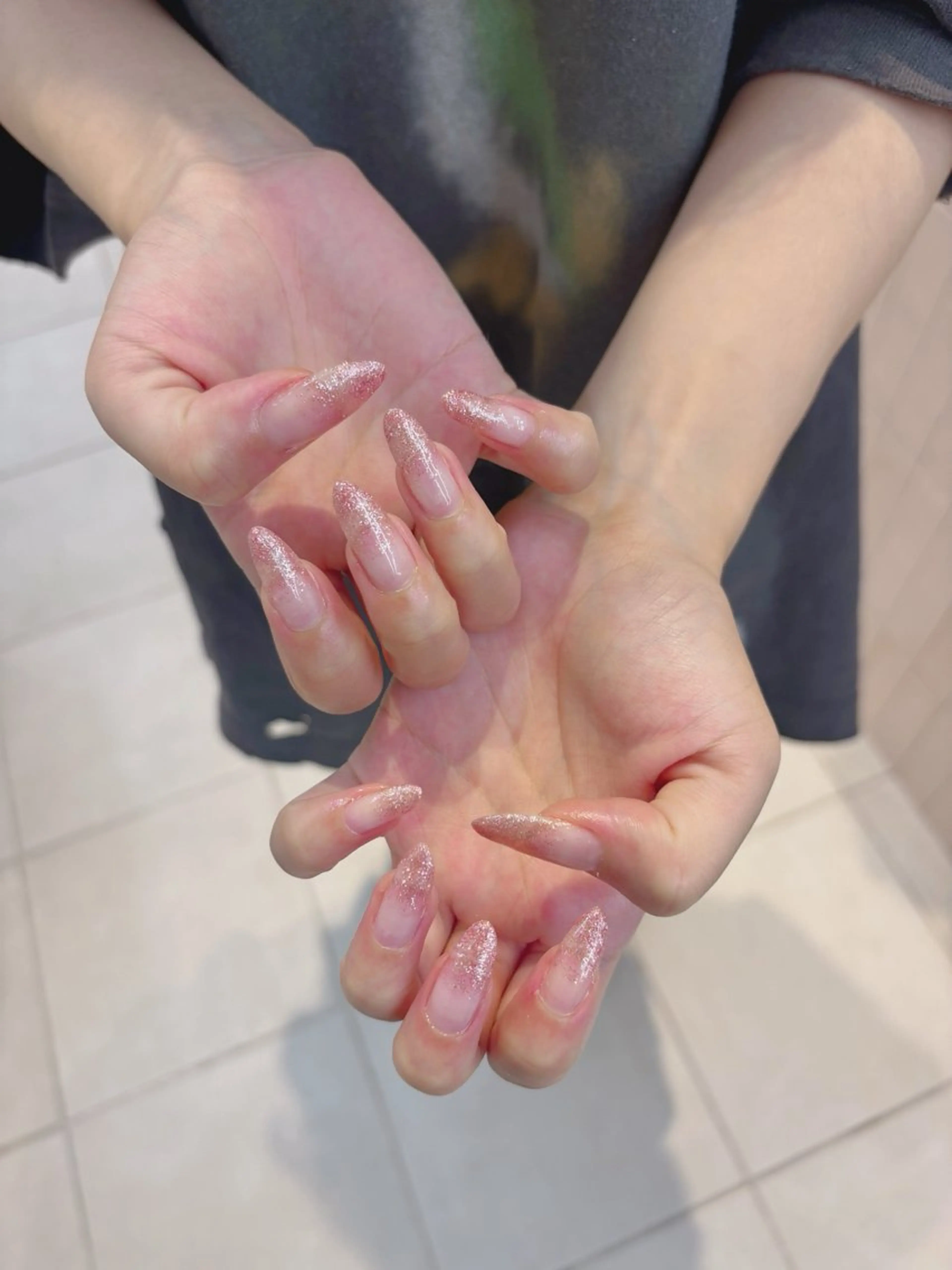 ネイル グラデーション ピンク saki.S DEE yabaのネイルデザイン