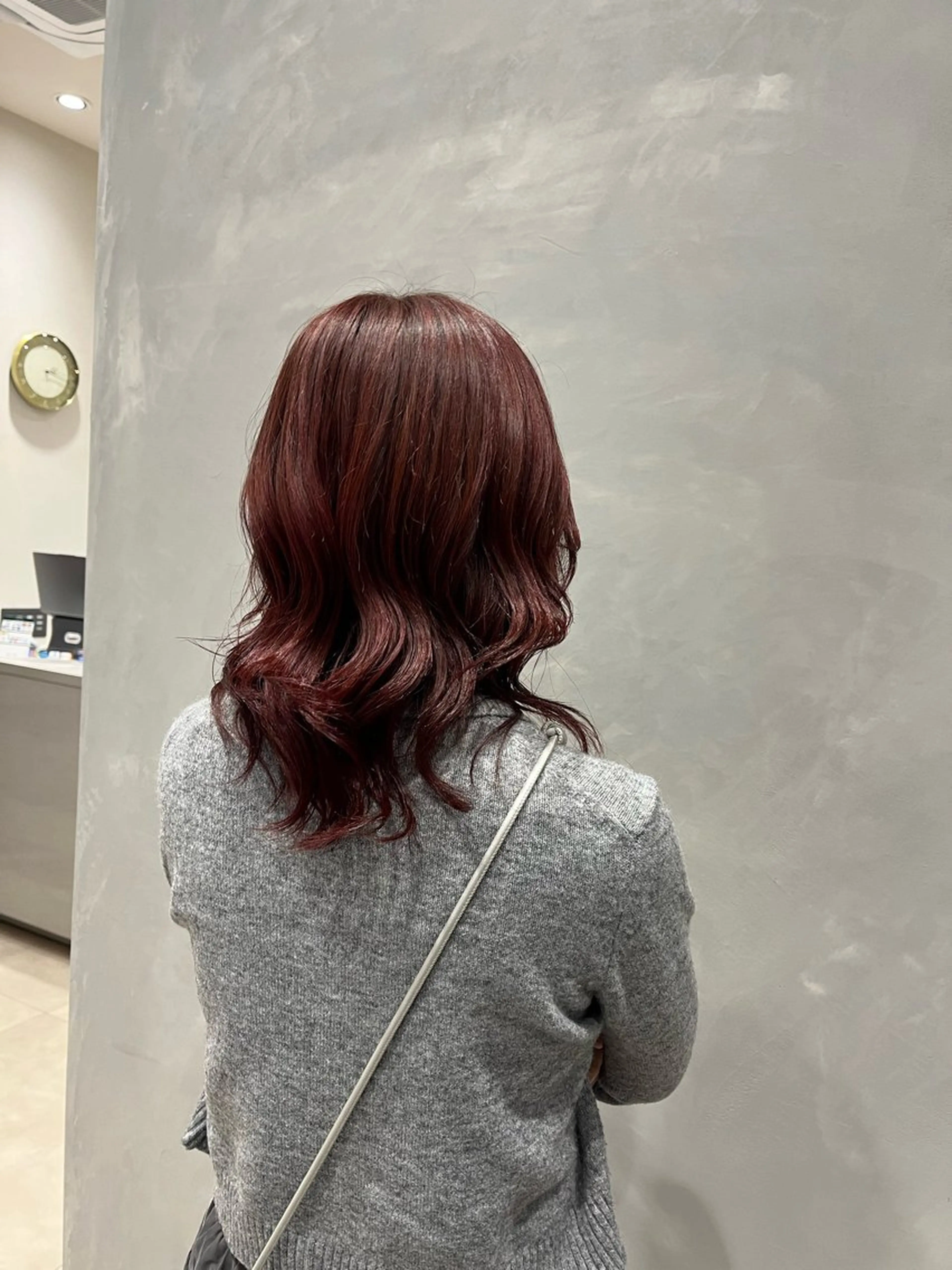 ミディアム カラー ブラウンカラー レッドカラー レッドブラウン ヘアカラー トリートメント newi大分/ 磯部栞里／艶感カラーのヘアスタイル