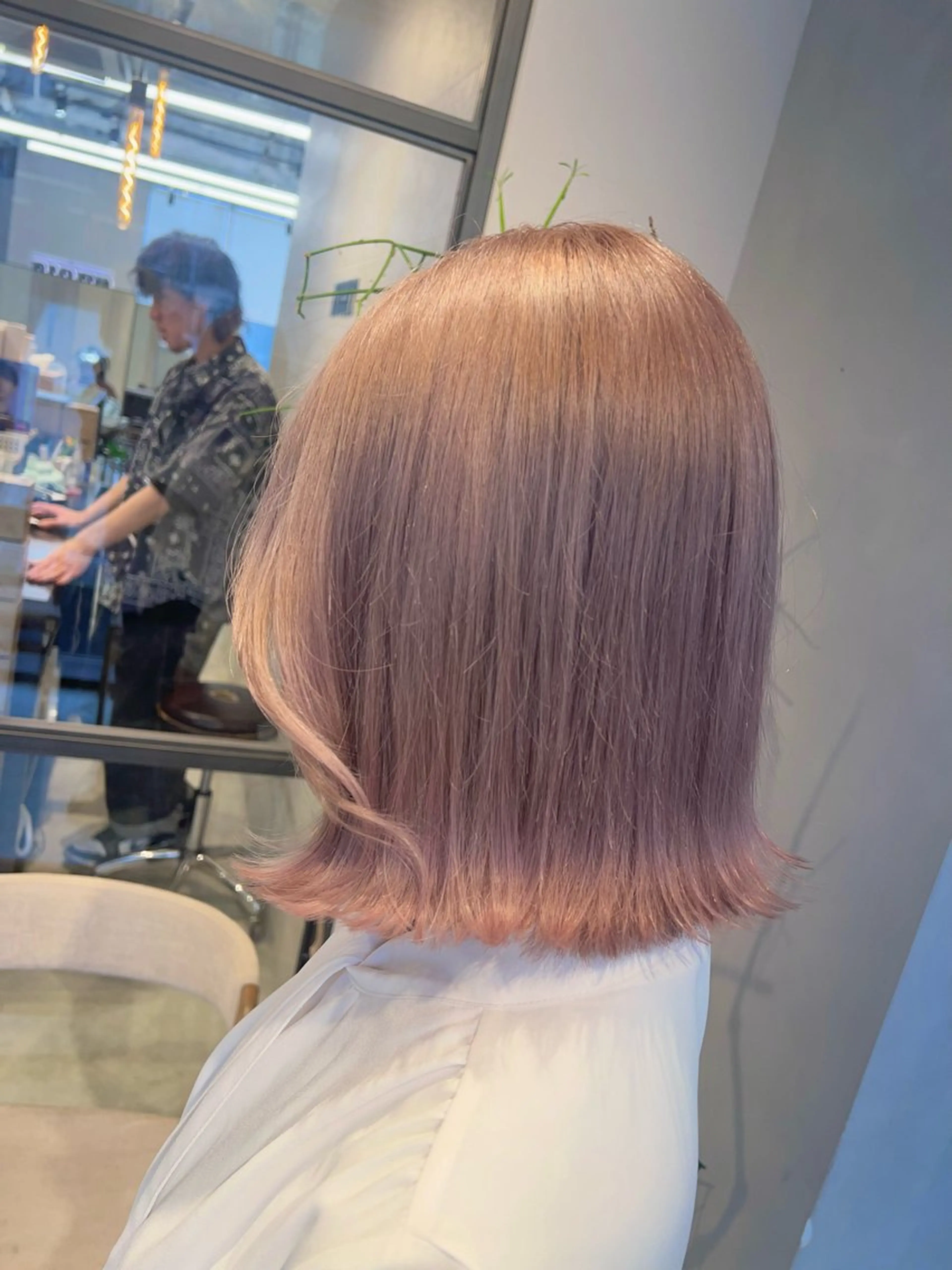 ミディアム カラー ベージュカラー ピンクカラー ピンクベージュ ボブ ヘアカラー トリートメント 渋谷ハイトーン/ デザインカラー阿部のヘアスタイル