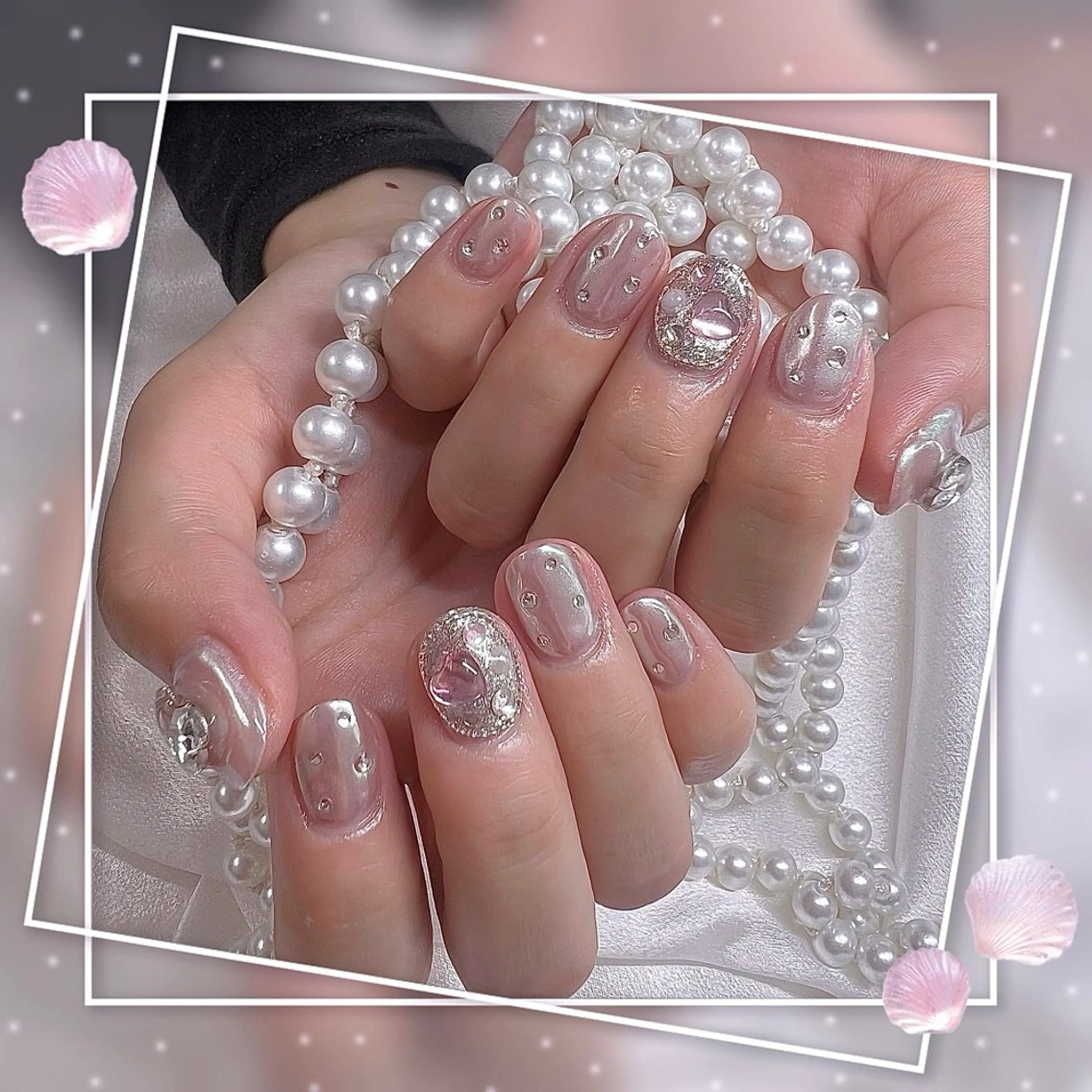 ネイル フレンチネイル グラデーション キラキラネイル 韓国ネイル マグネットネイル ハンドネイル Chill Nailsalonのネイルデザイン