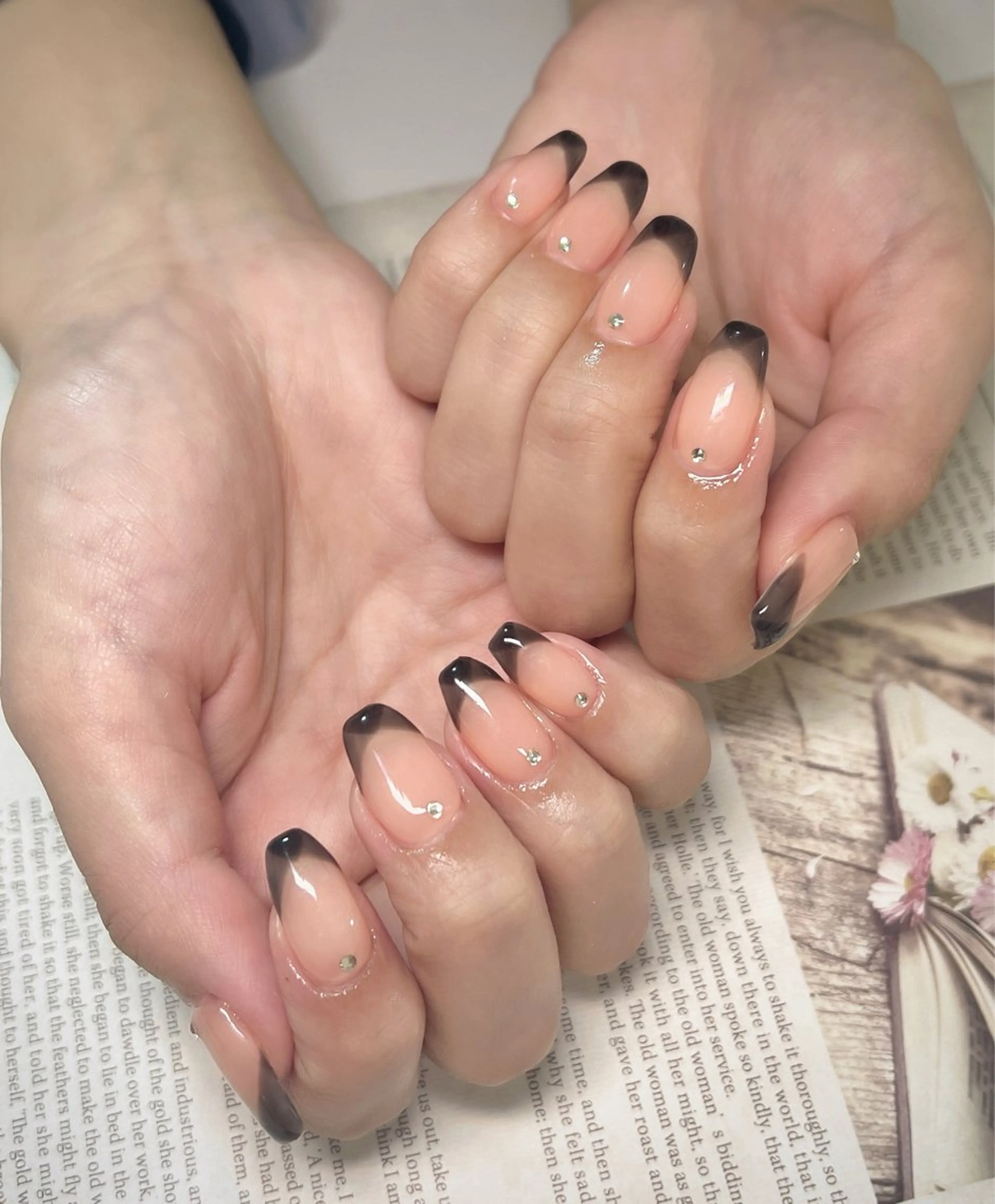 ネイル ハンドネイル ハンドケア Rarity ネイルサロンのネイルデザイン