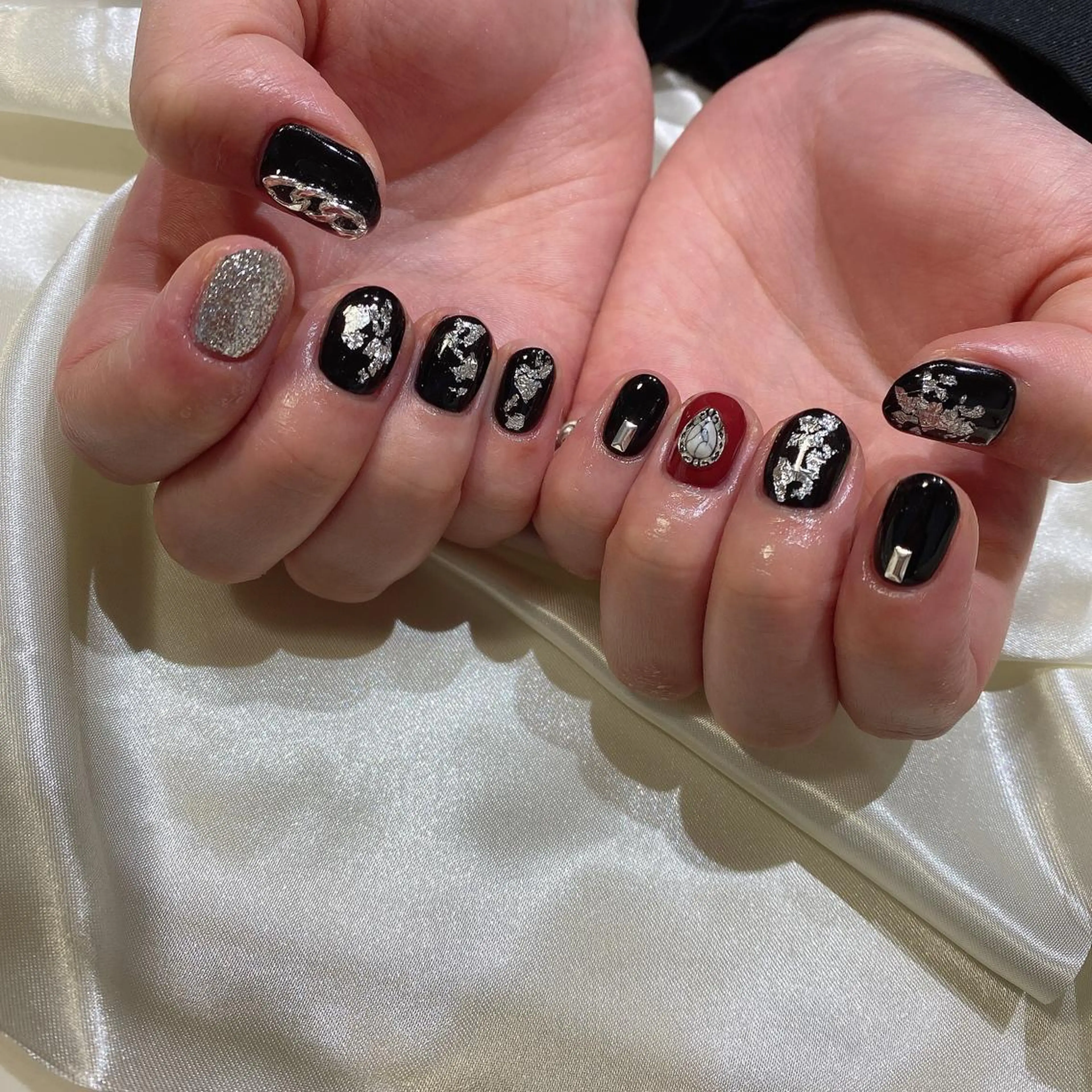 ネイル ハンドネイル 西岡 杏のネイルデザイン