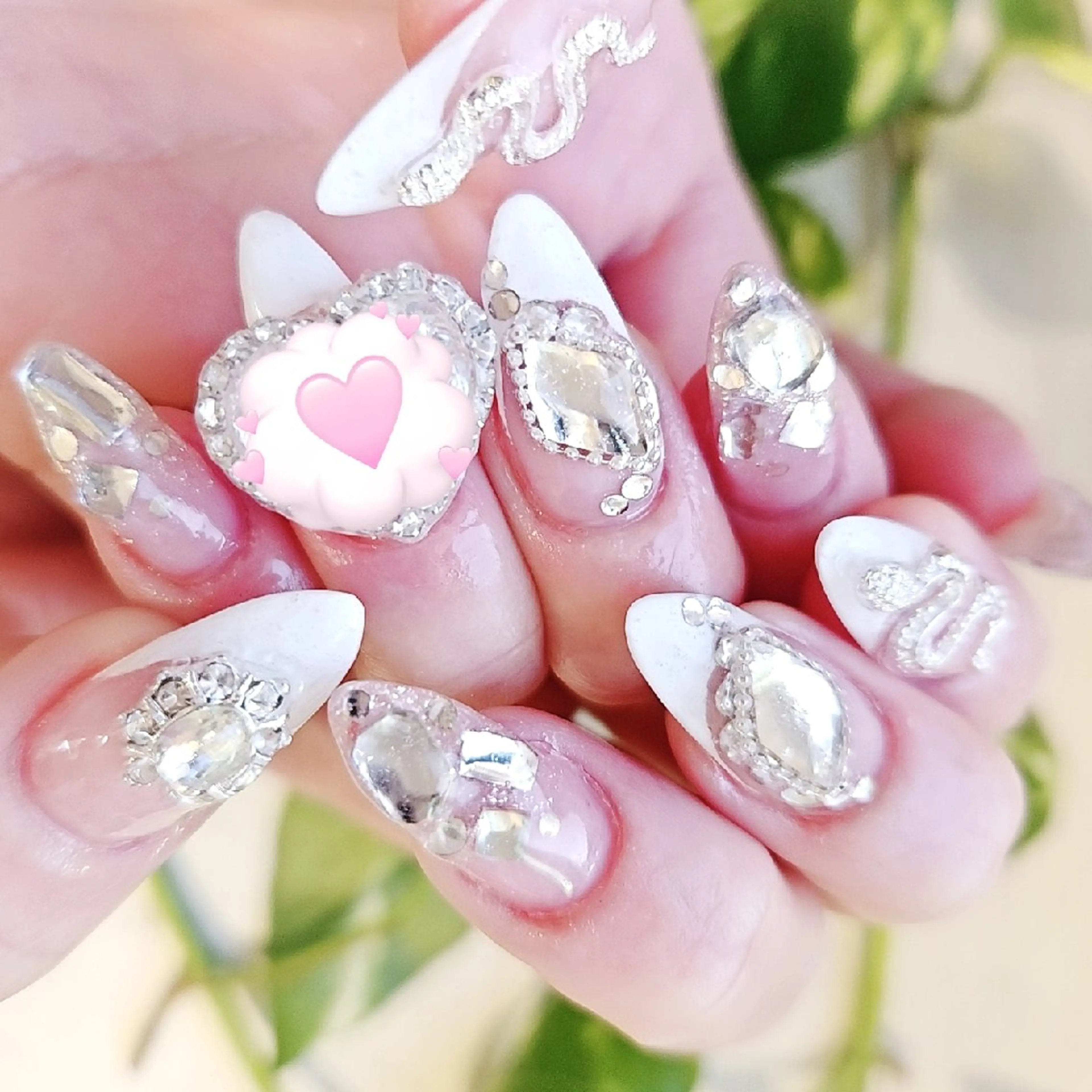 ネイル Nailsalon  Wisteriaのネイルデザイン