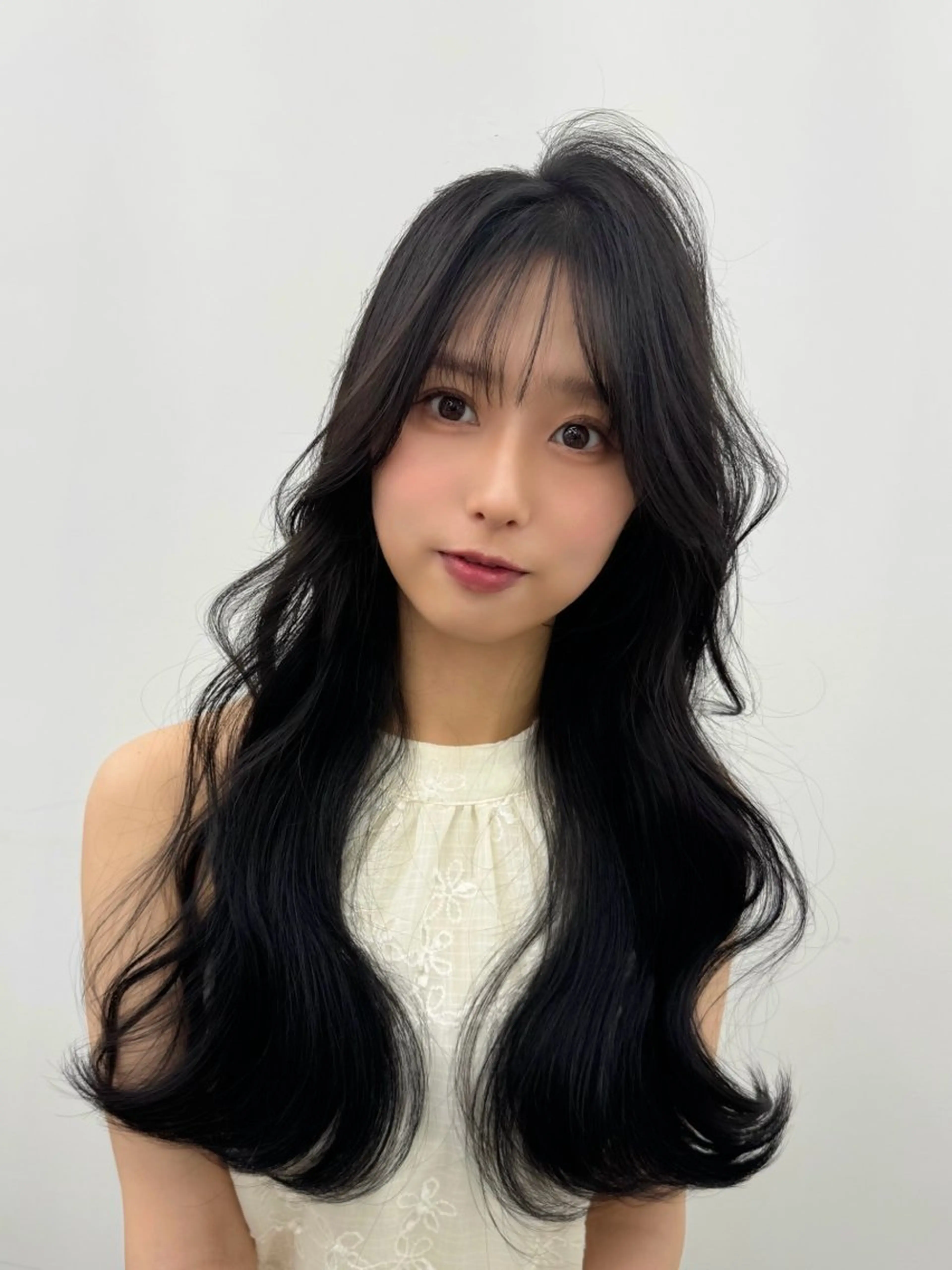 ミディアム カラー 顔まわりの神様✨ 透明感カラー藤嶋秀幸のヘアスタイル