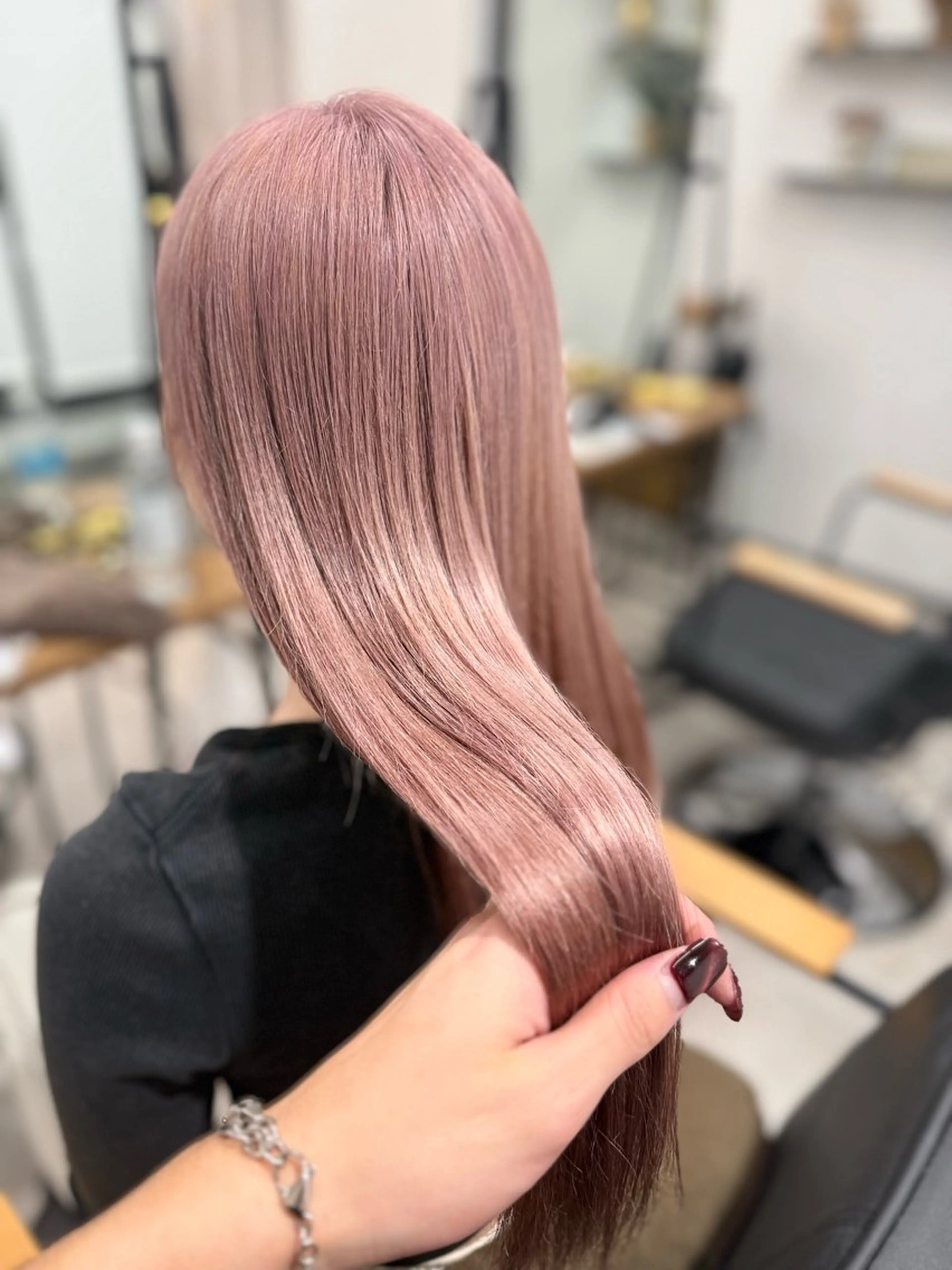 ロング カラー ベージュカラー ブリーチ ピンクカラー ピンクベージュ カット ヘアカラー モードケイズ ミサワのヘアスタイル