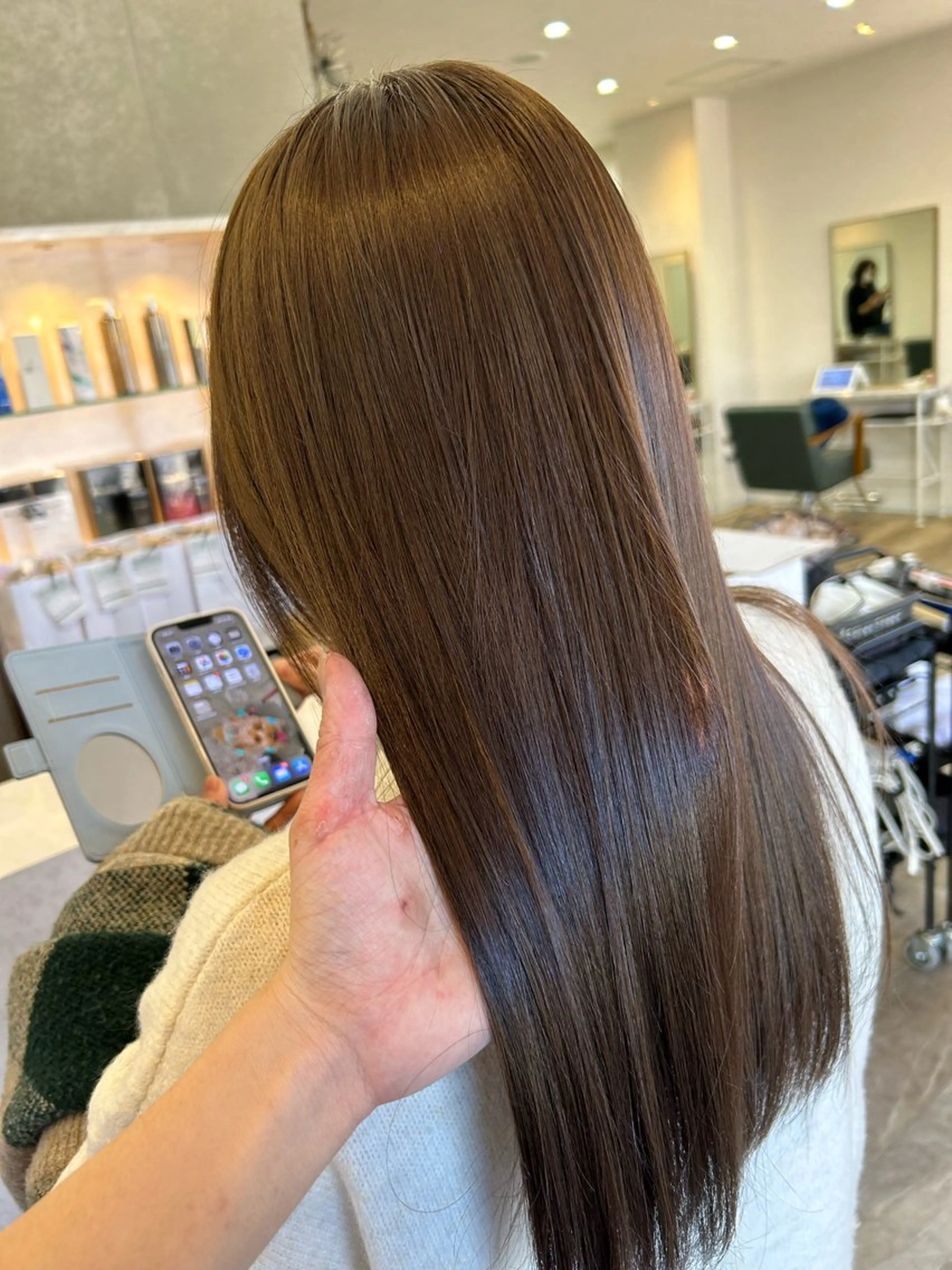 ロング カラー グレージュ 竹野 詞音のヘアスタイル