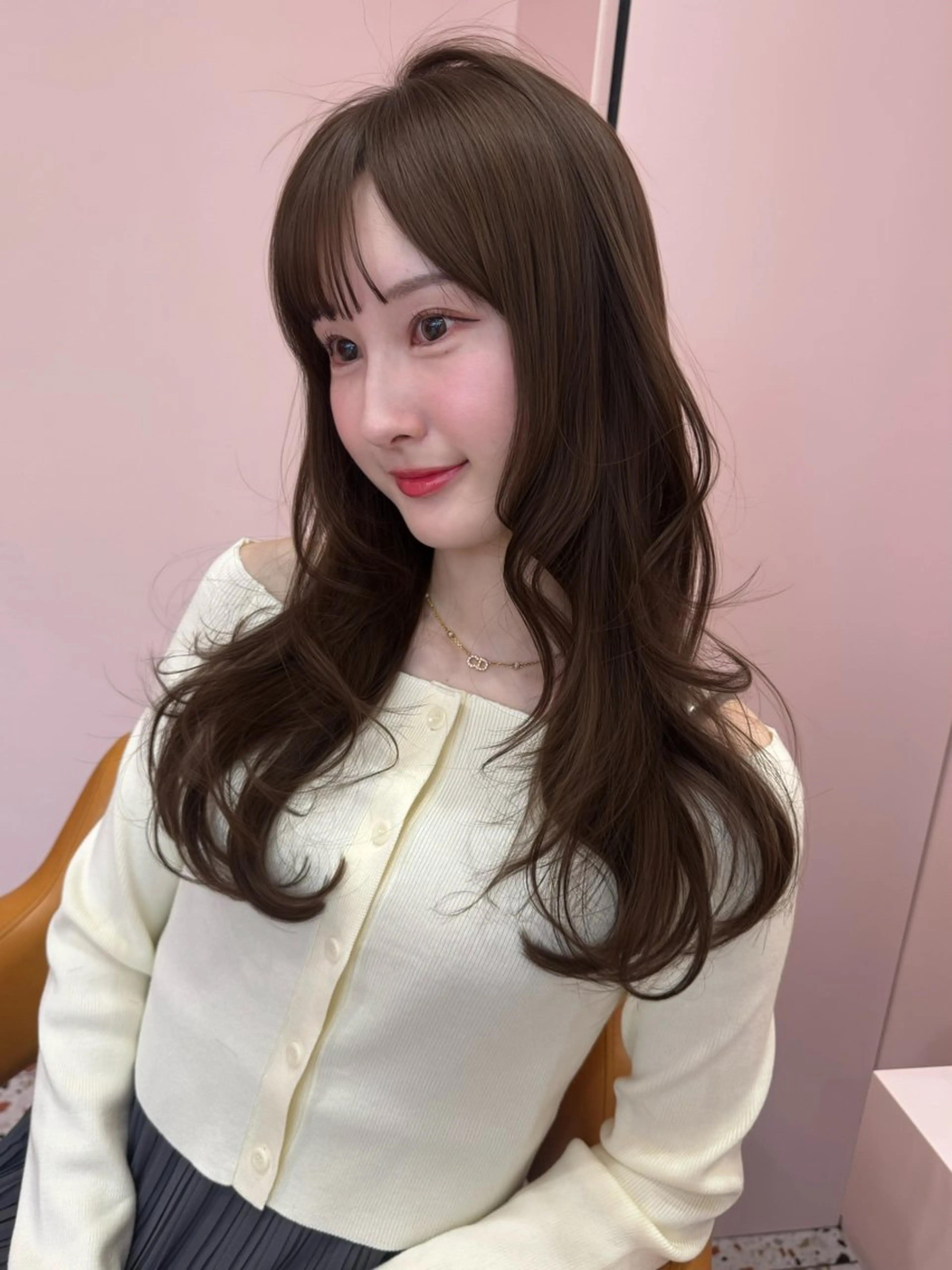 ロング 切りっぱなしボブ チョコレートブラウン ボブ くびれヘア 韓国風ヘア カット ヘアカラー トリートメント 顔周り/透明感カラー REINA𓍯のヘアスタイル