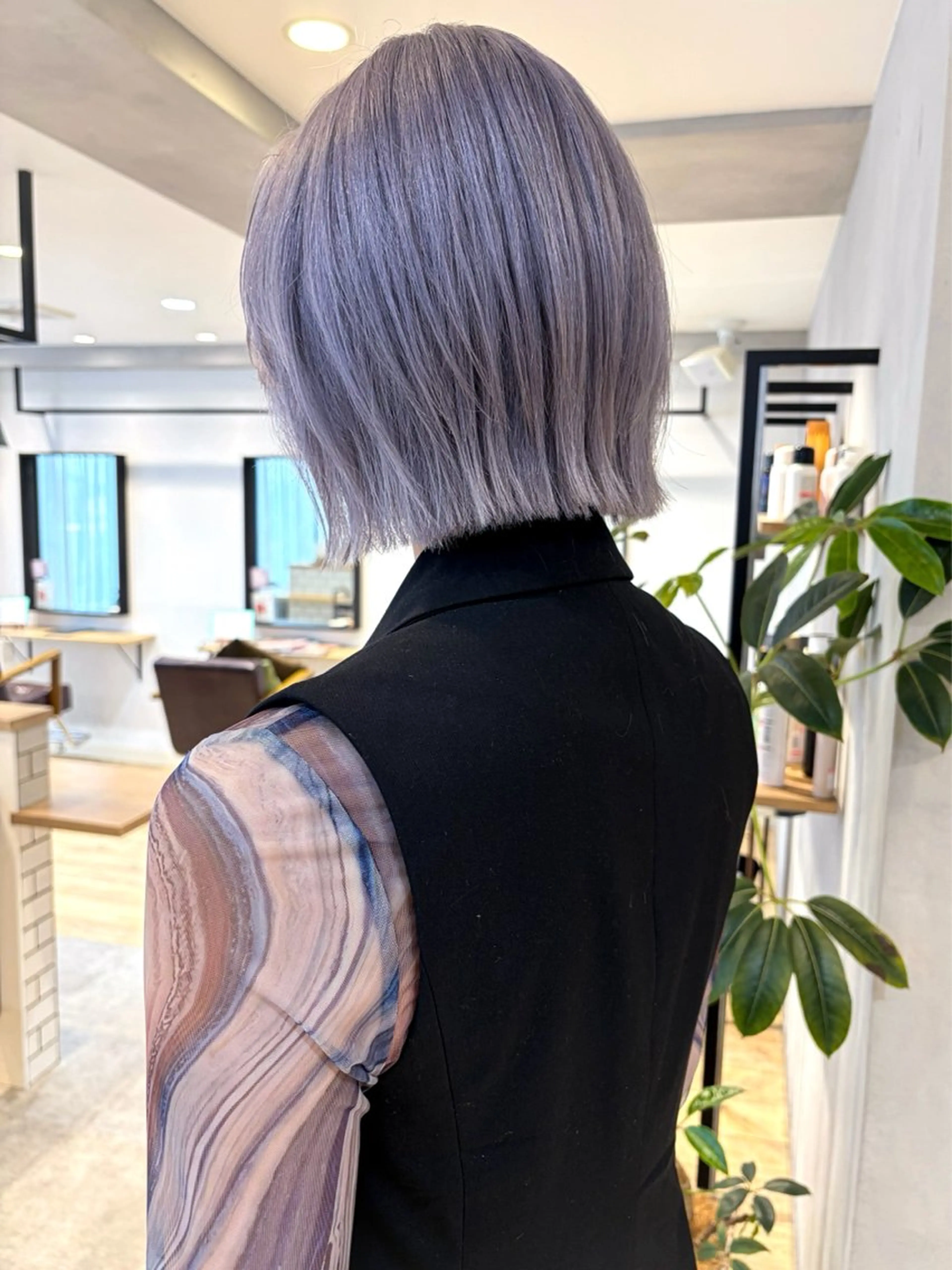 ショート カラー ヘアカラー トリートメント 地毛風ストレート ミニボブ🌷江梨🍎のヘアスタイル