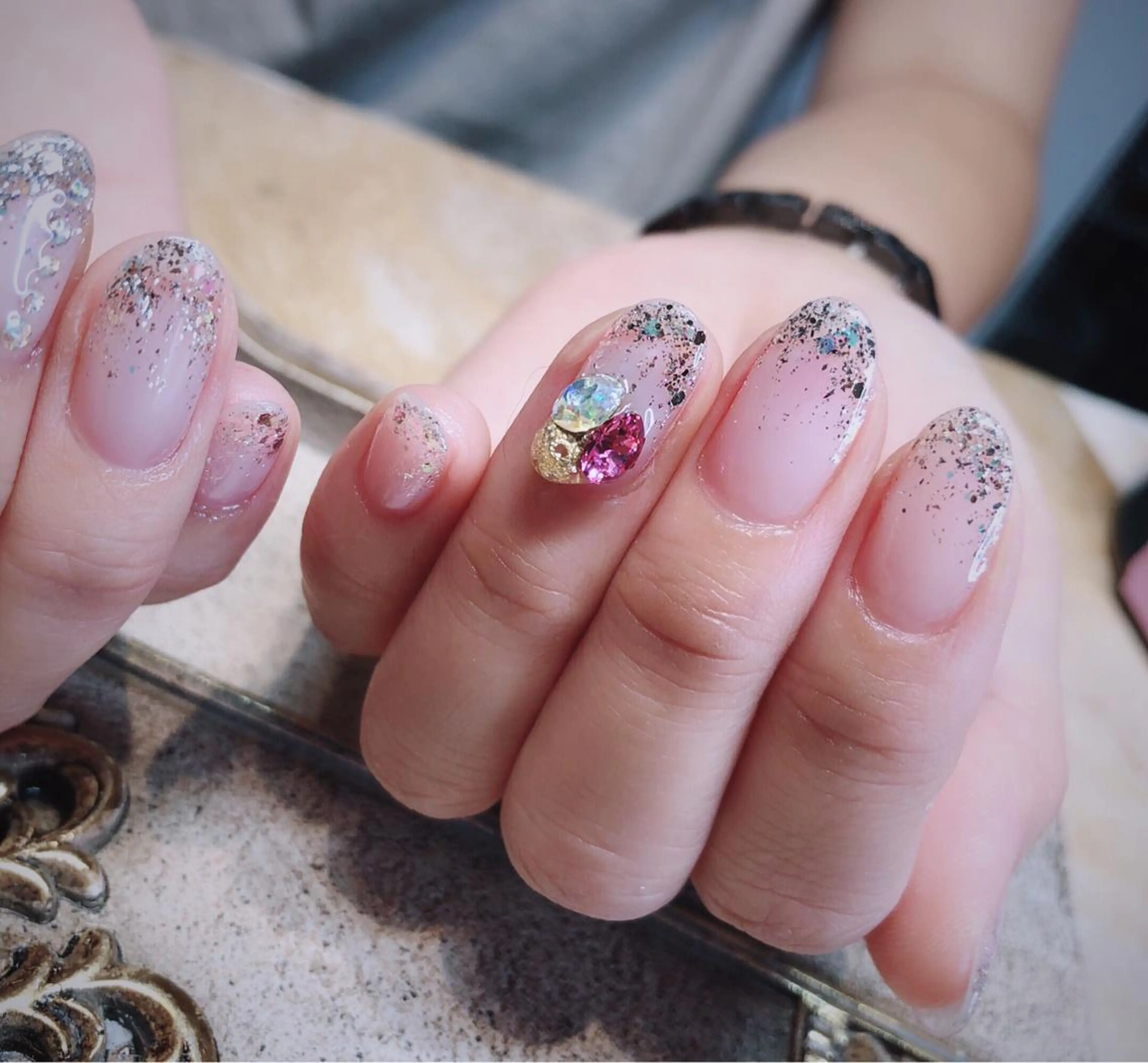 ミディアム めぐみのネイルサロン スタッフ練習のネイルデザイン