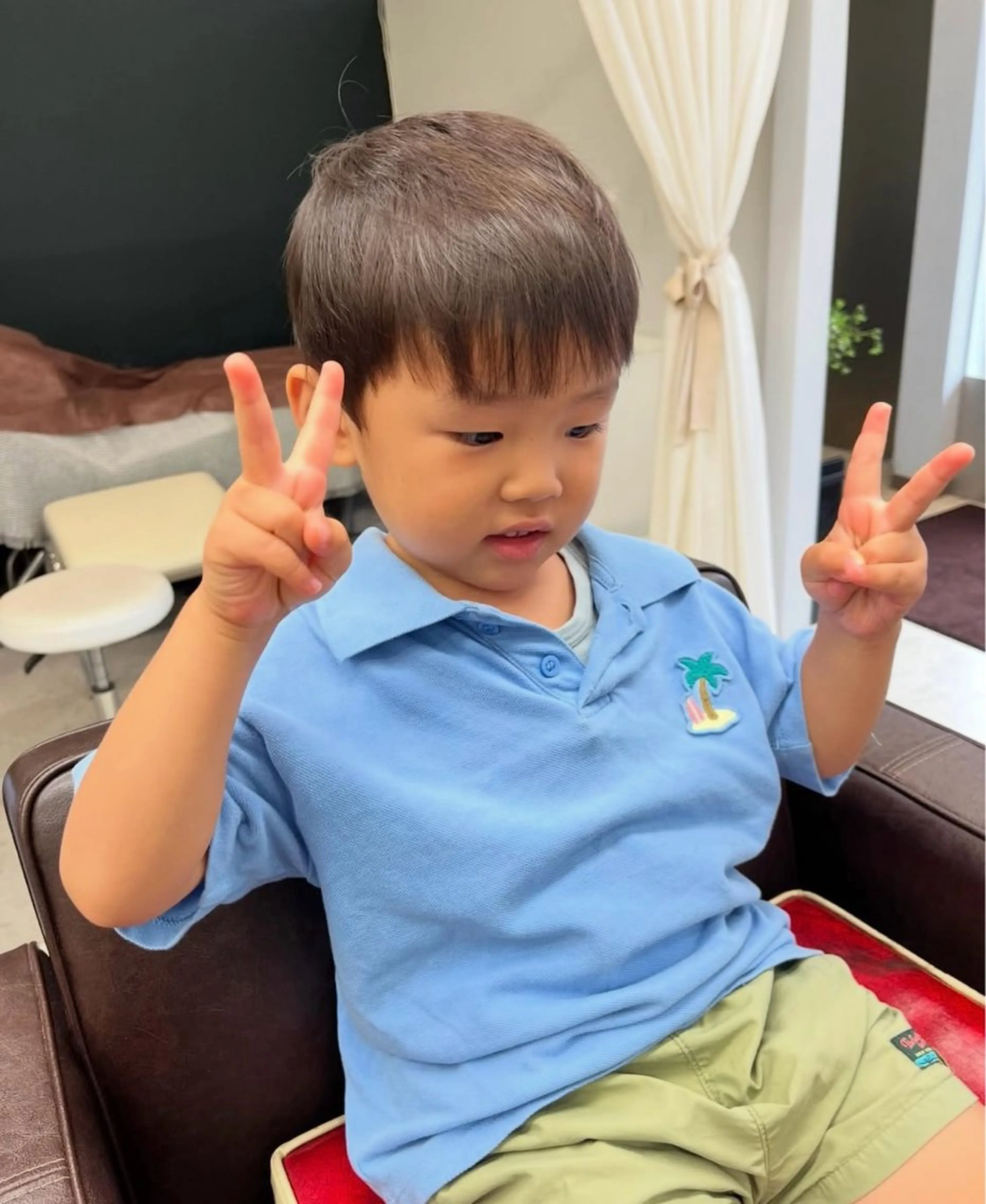 ショート メンズ キッズ ツーブロック カット 小島 凜のヘアスタイル