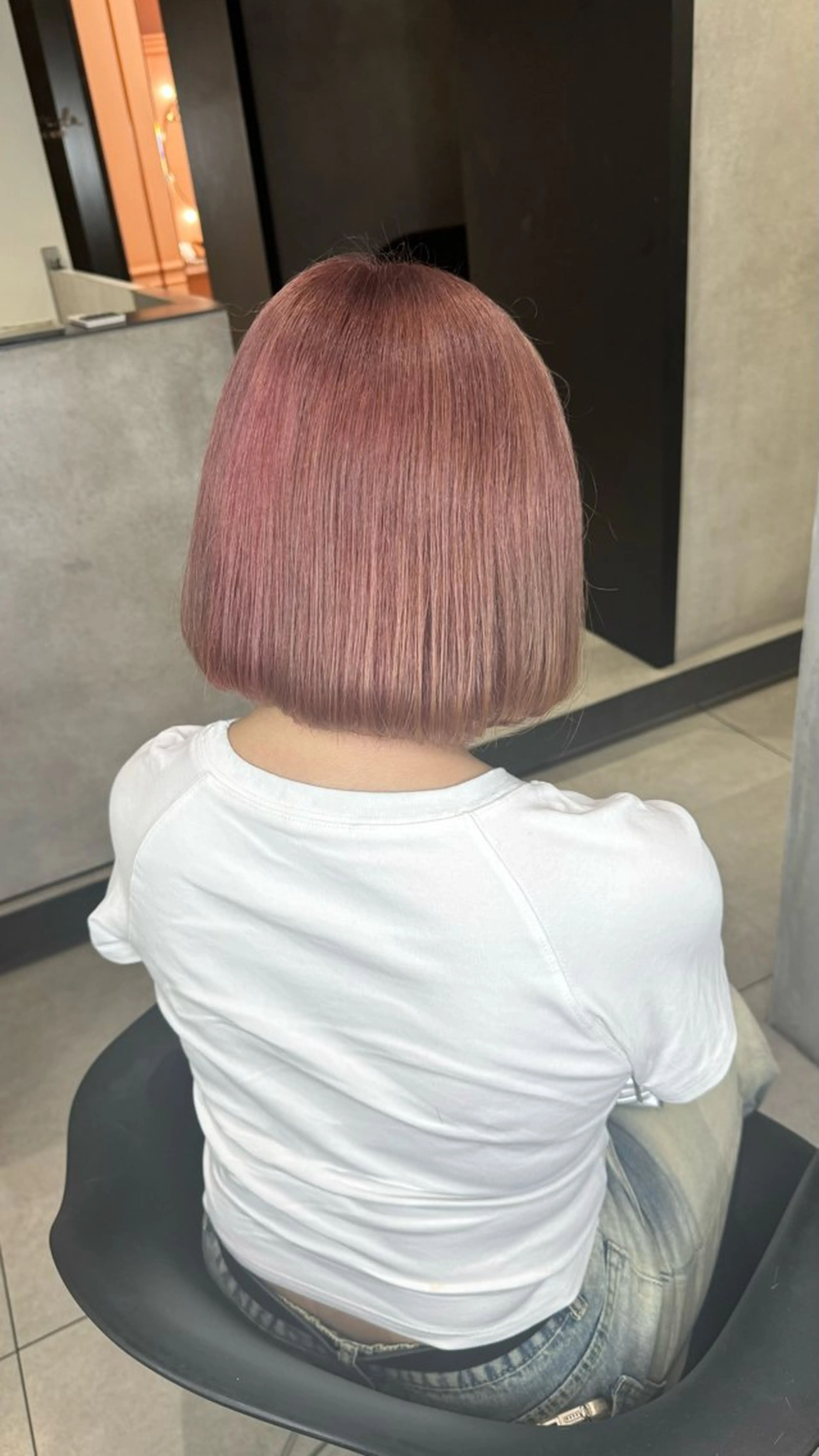 ミディアム カラー ブリーチ ピンクカラー ヘアカラー 大阪 梅田/ ハイトーン/エクステのヘアスタイル