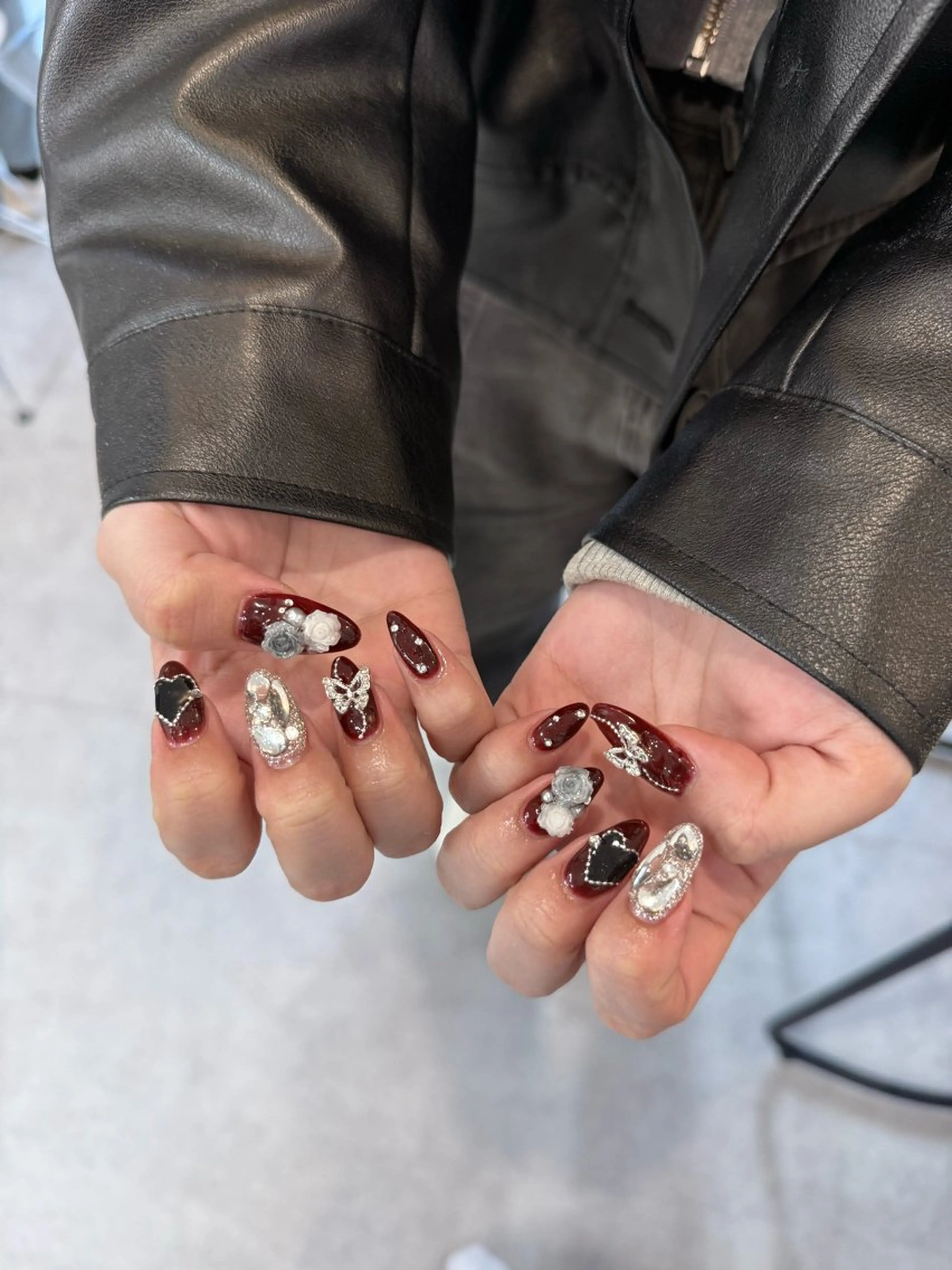 ネイル ハンドネイル ハンドケア はばすみれ🎀ﾈｲﾙ 光ﾌｪｲｼｬﾙ ﾍｱのネイルデザイン