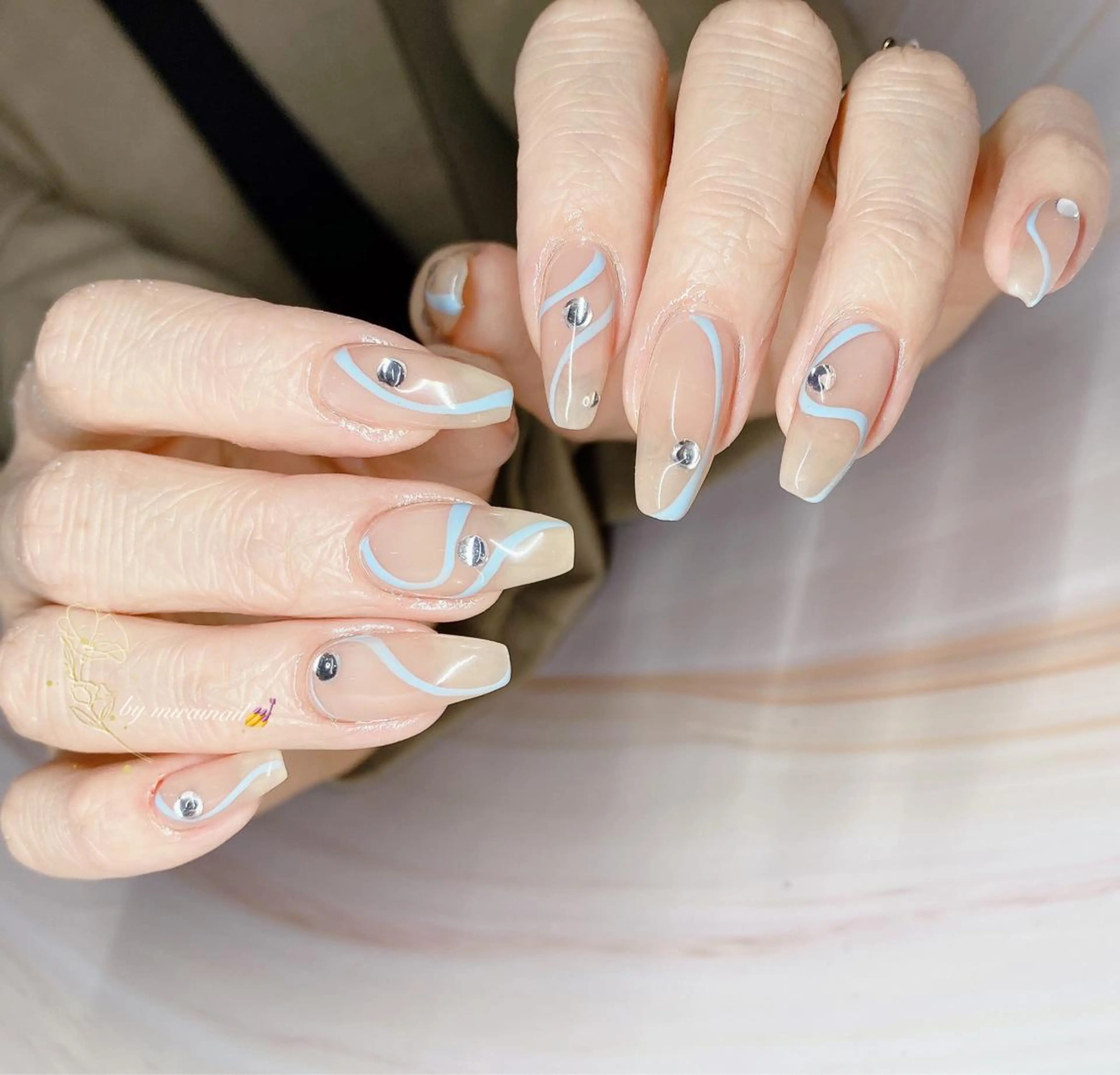 ネイル アートネイル 持ち込み ネイルサロン 9Carats神田のネイルデザイン