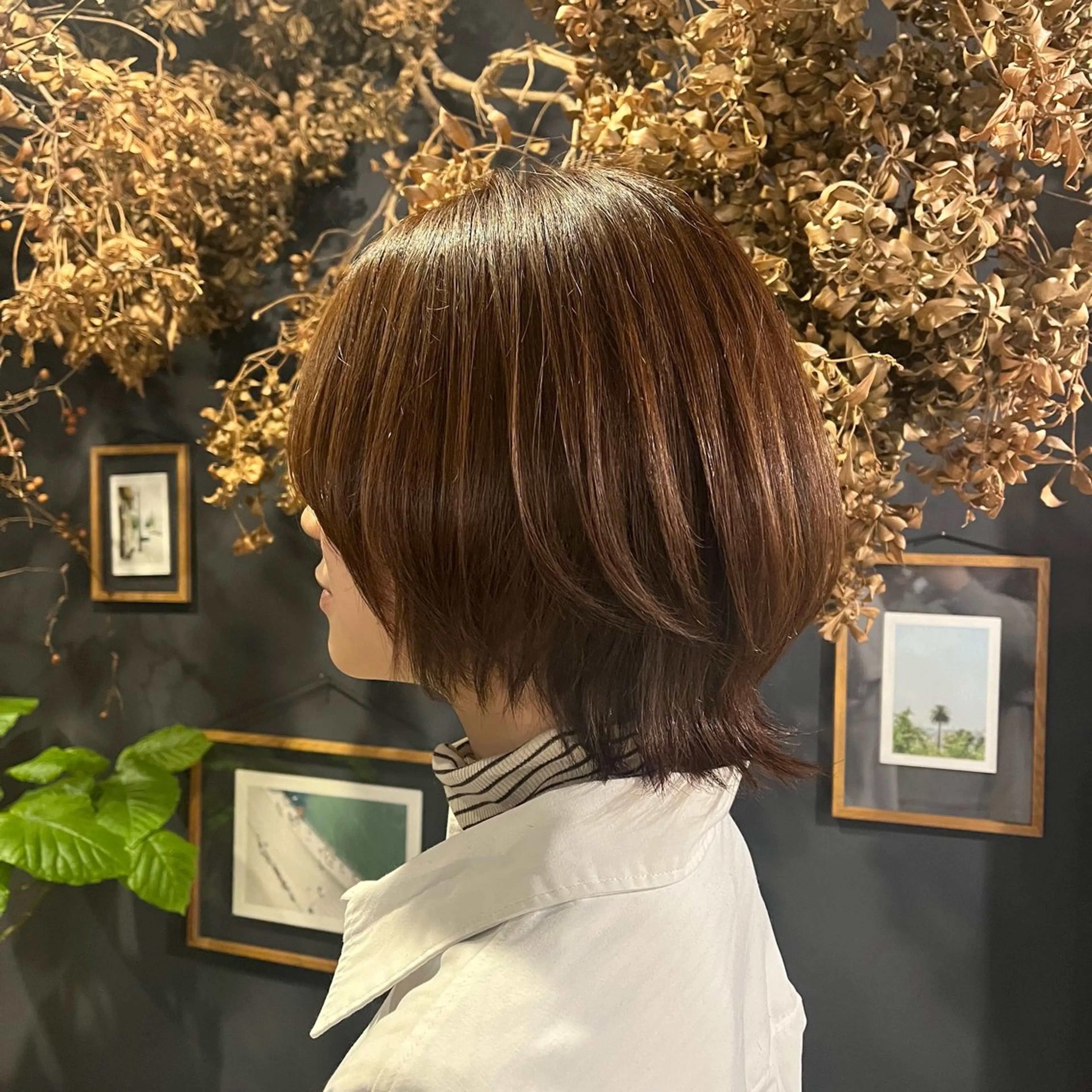 ショート カラー ベージュカラー 岸本 まほのヘアスタイル