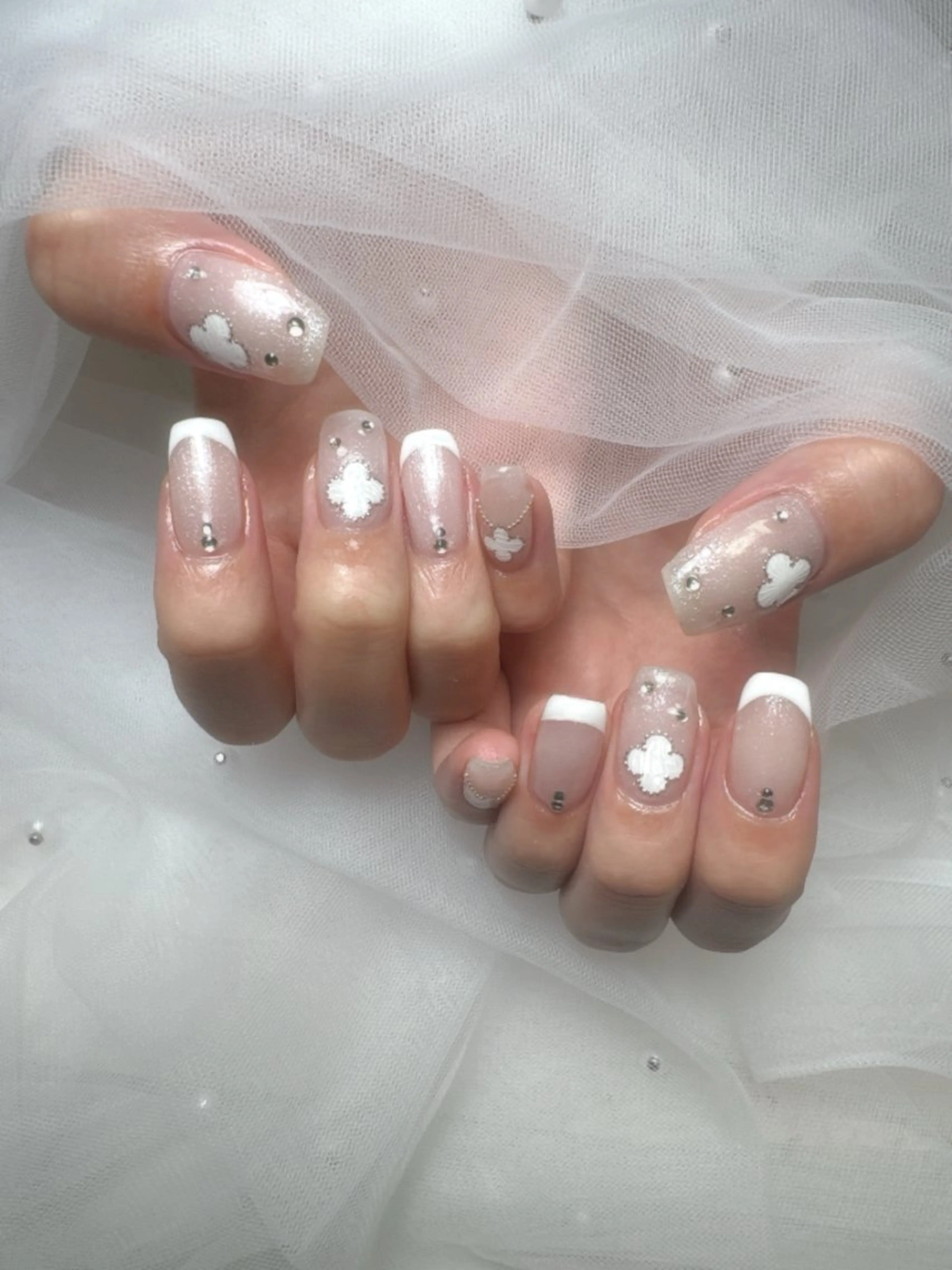 ネイル キラキラネイル 韓国ネイル 持ち込み ワンホンネイル ハンドネイル Queeens nailのネイルデザイン