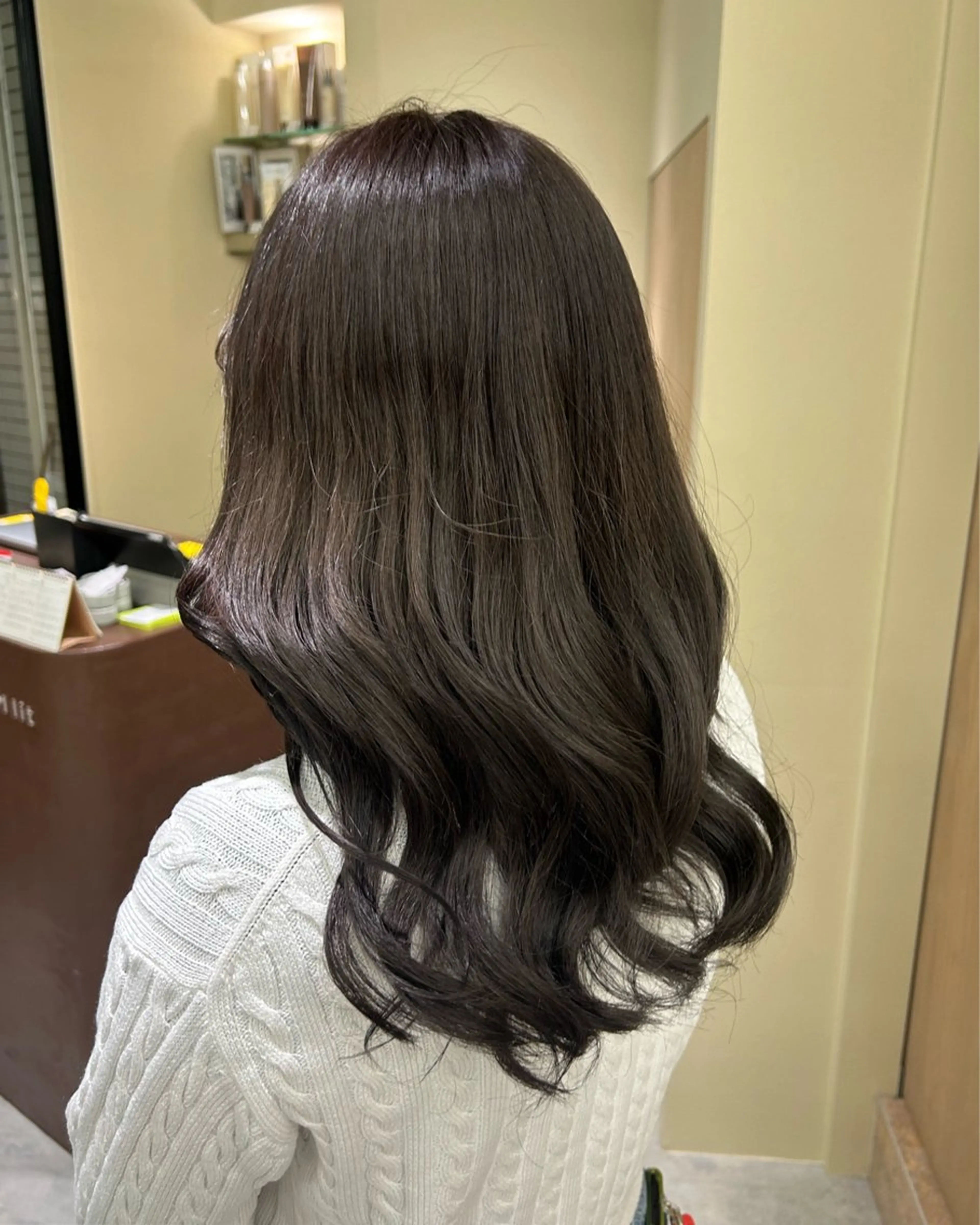 ロング 寺澤 花梨のヘアスタイル