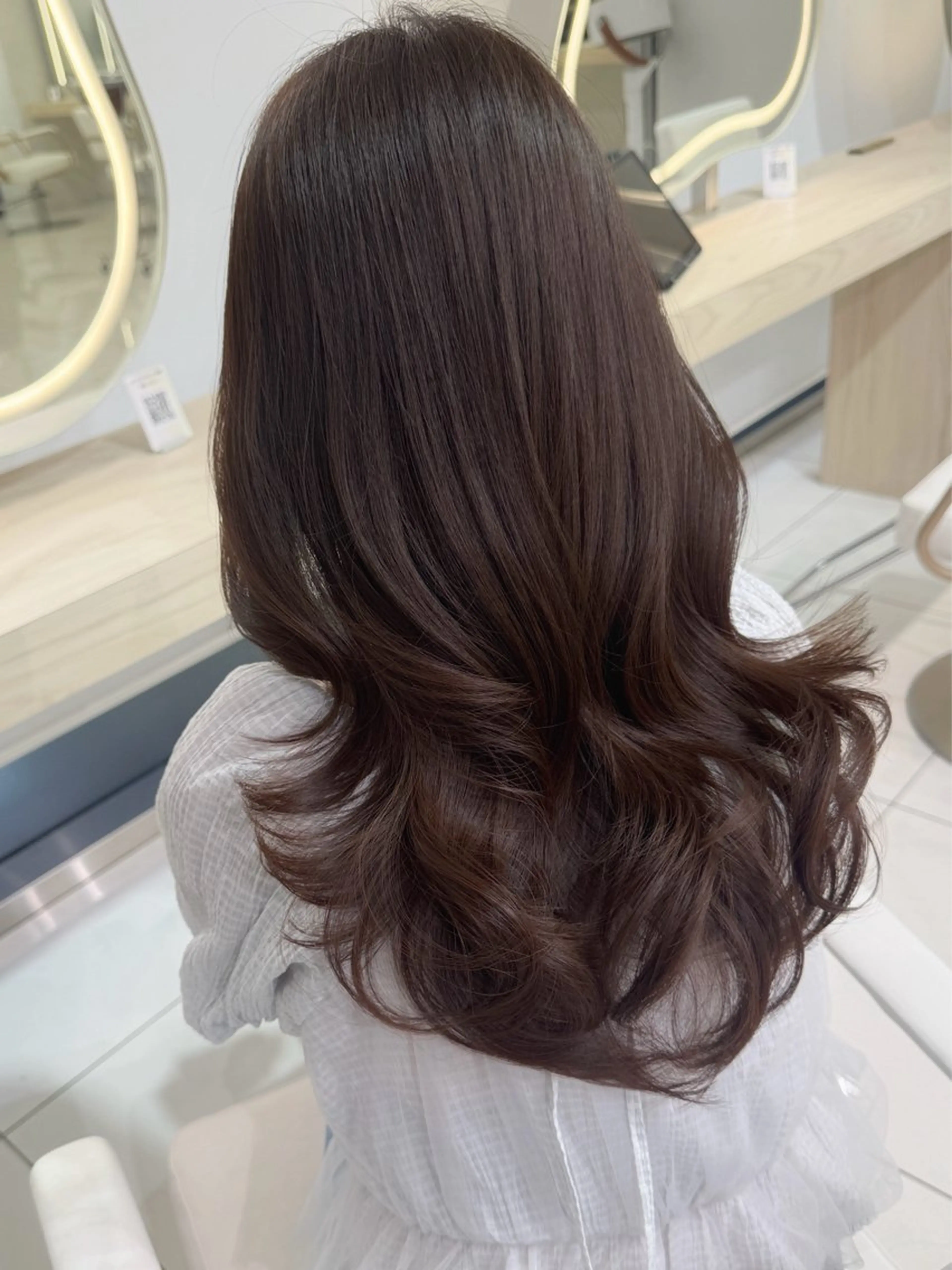 ロング ヘアカラー 三鷹で1番ショート ボブをカットする新谷のヘアスタイル