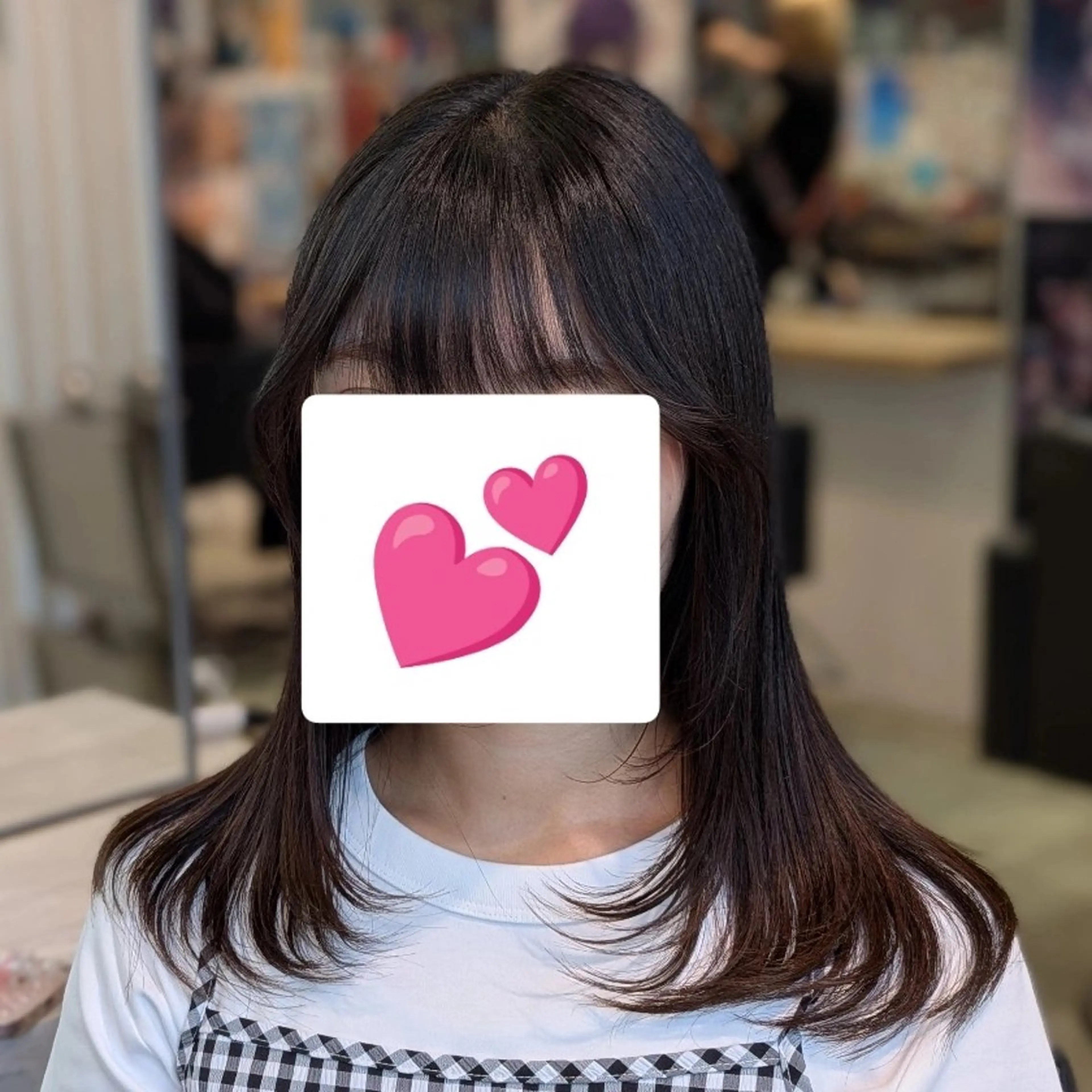 セミロング レイヤーカット 推しカラー🦉にじさ んじカラー🌈🕒✨のヘアスタイル
