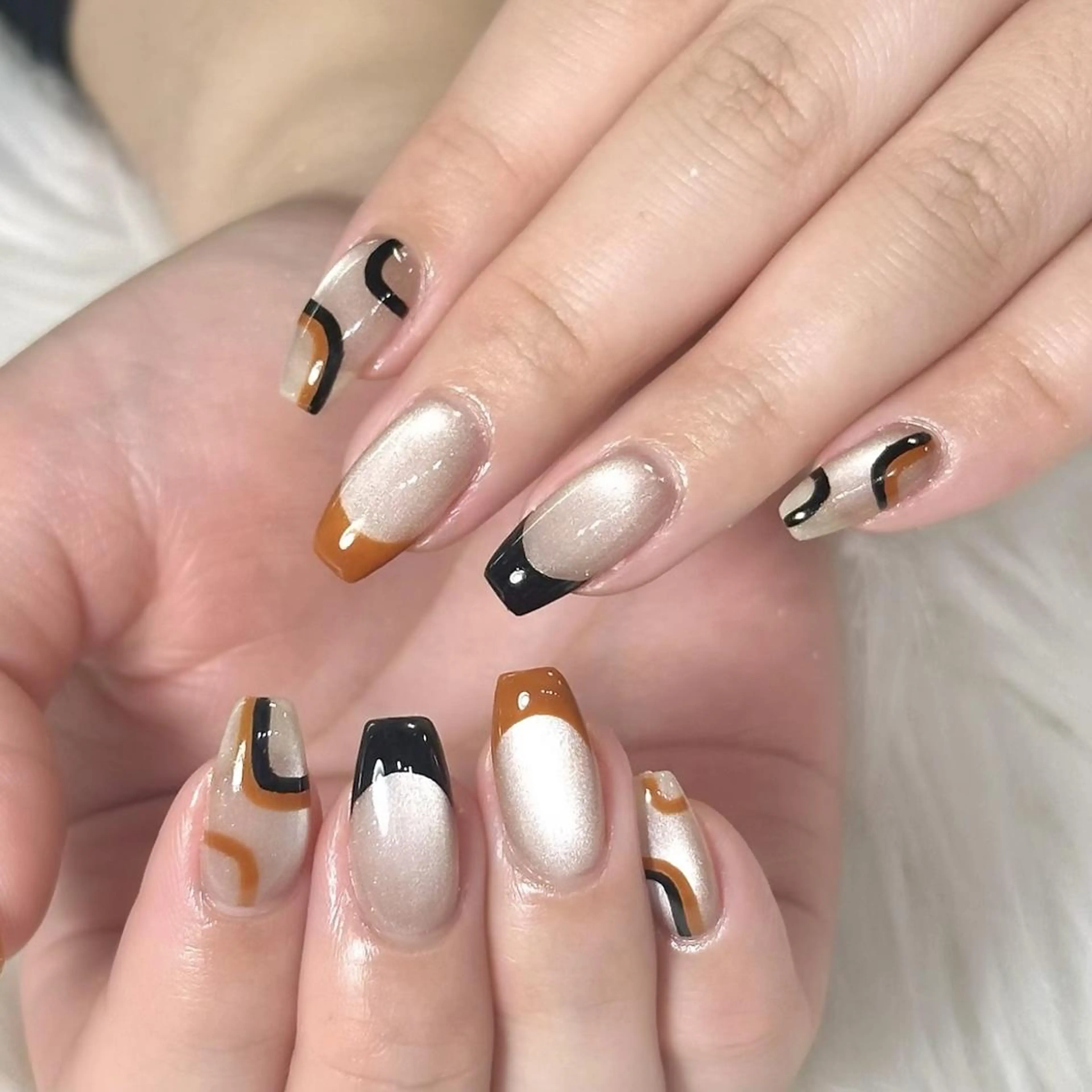 ネイル ❤️💛🩵京橋 痛ネイル⭐️3Dのネイルデザイン