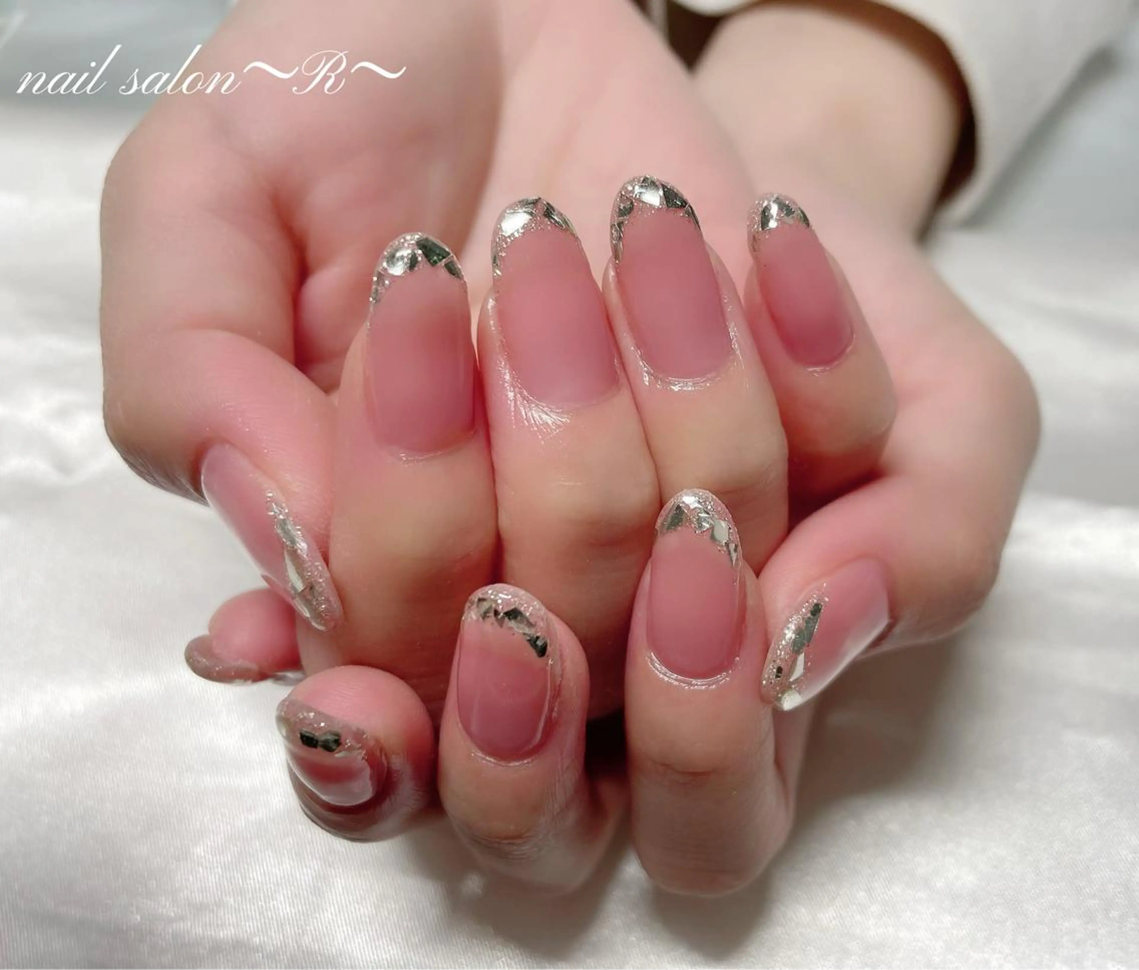 ネイル フレンチネイル ガラスフレンチ ハンドネイル 〜 R〜 プライベートサロンのネイルデザイン