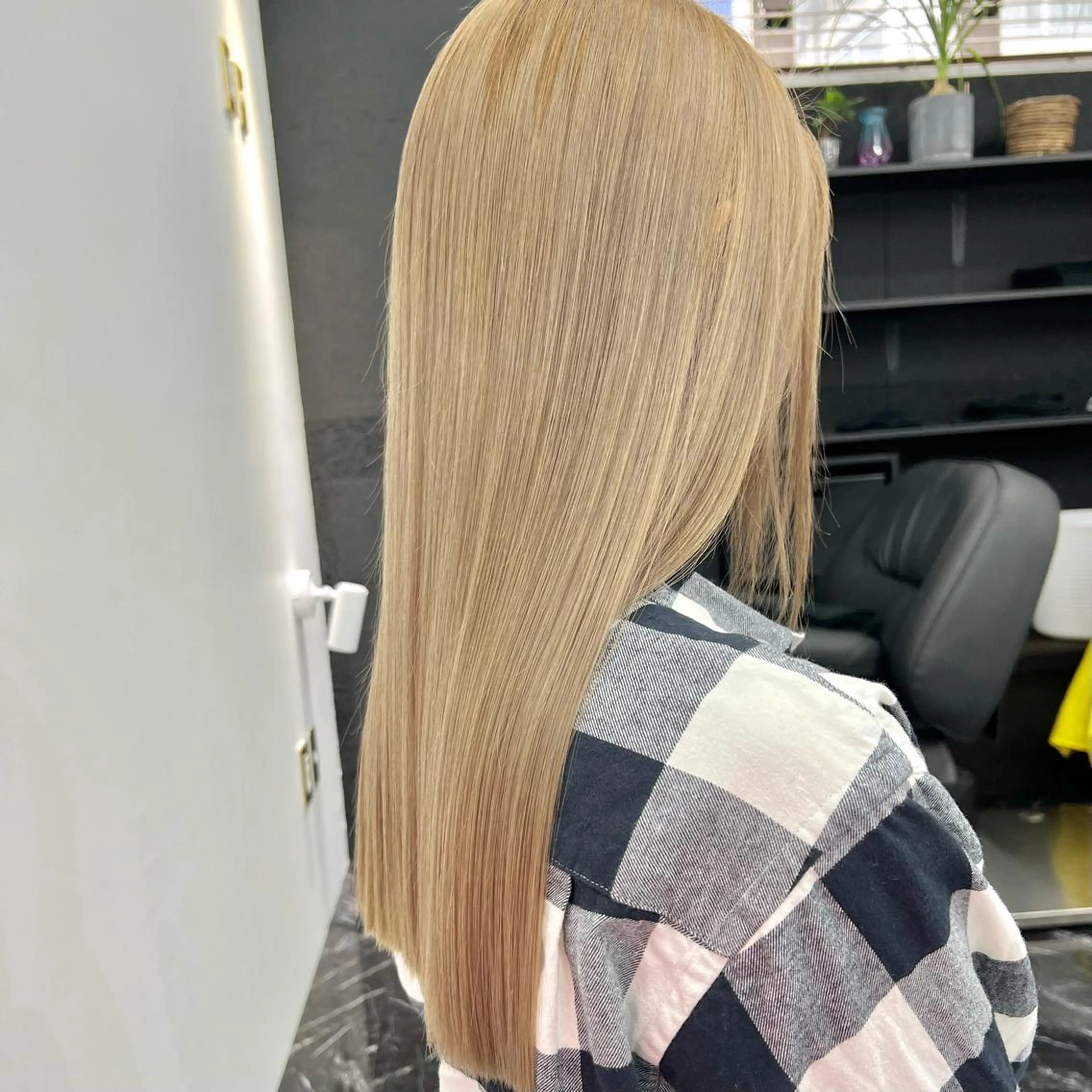 ミディアム カラー ブリーチ 透明感カラー ハイトーンカラー ケアブリーチ×ハイト ーン専門/SHOTAのヘアスタイル