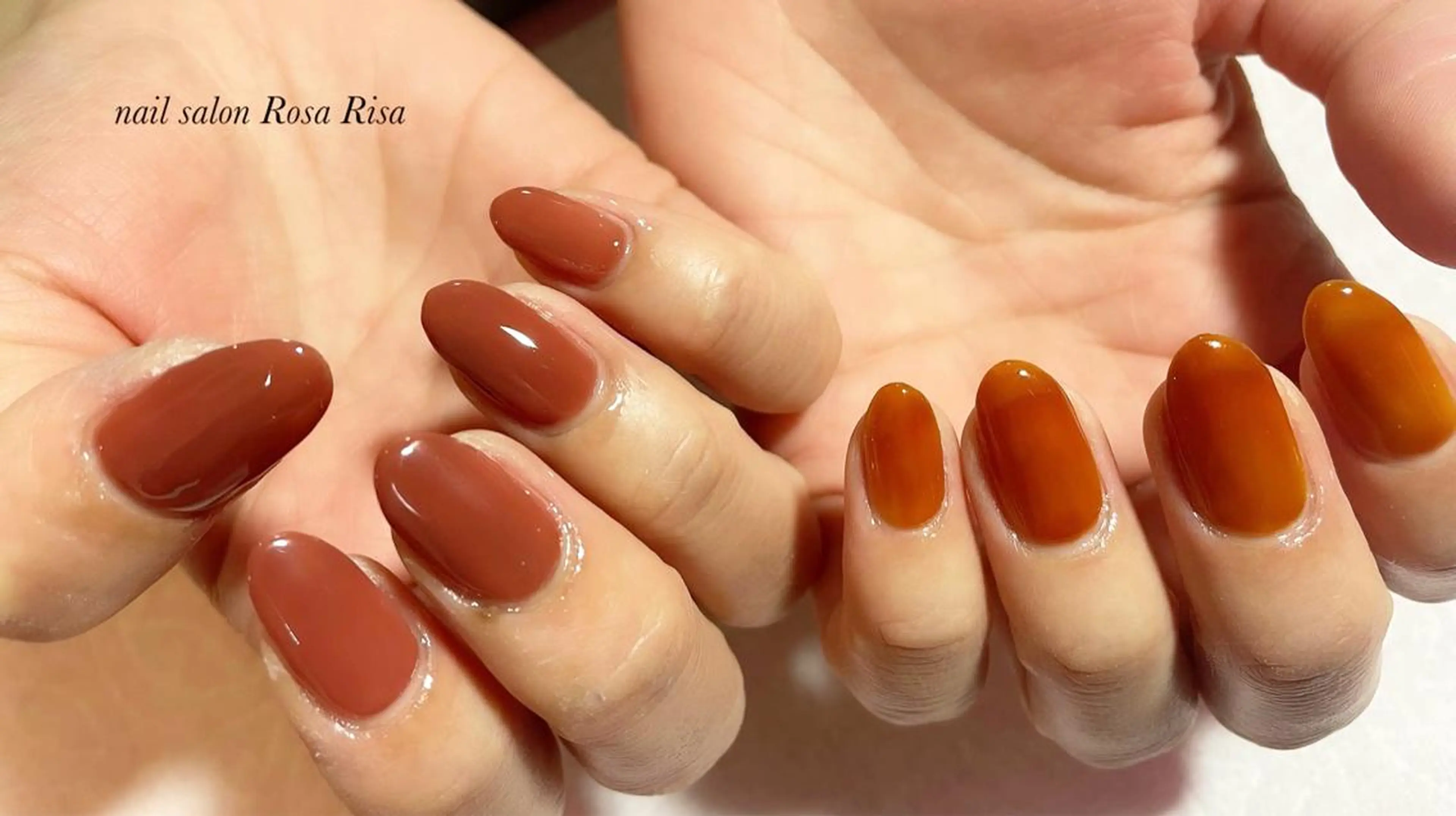 ミディアム ネイル ブラウン ネイルスタジオ シェイクユアハンズのネイルデザイン