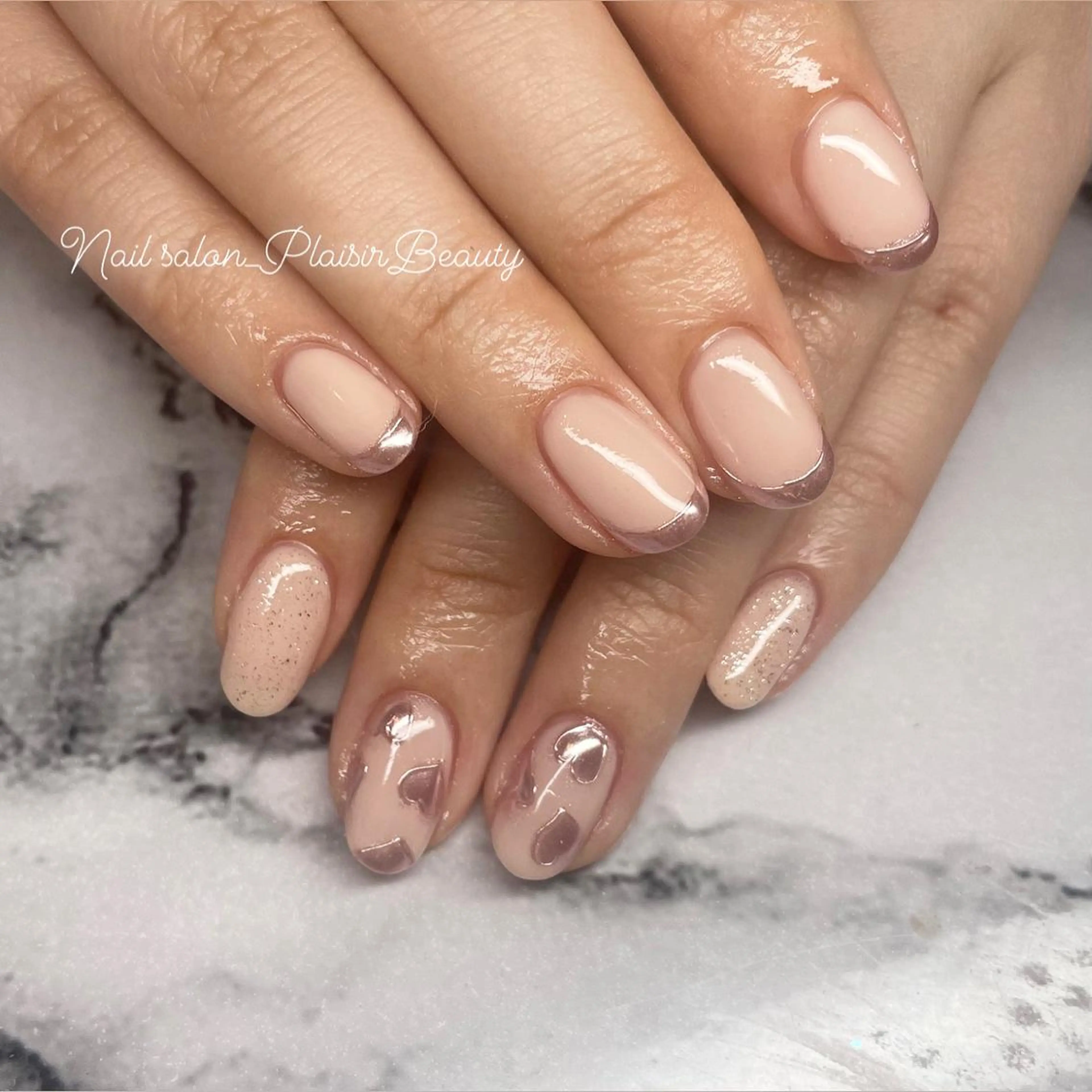 ネイル フレンチネイル ジェルネイル グラデーション ハート ラメ(グリッター) ハンドネイル Plaisir beautyのネイルデザイン