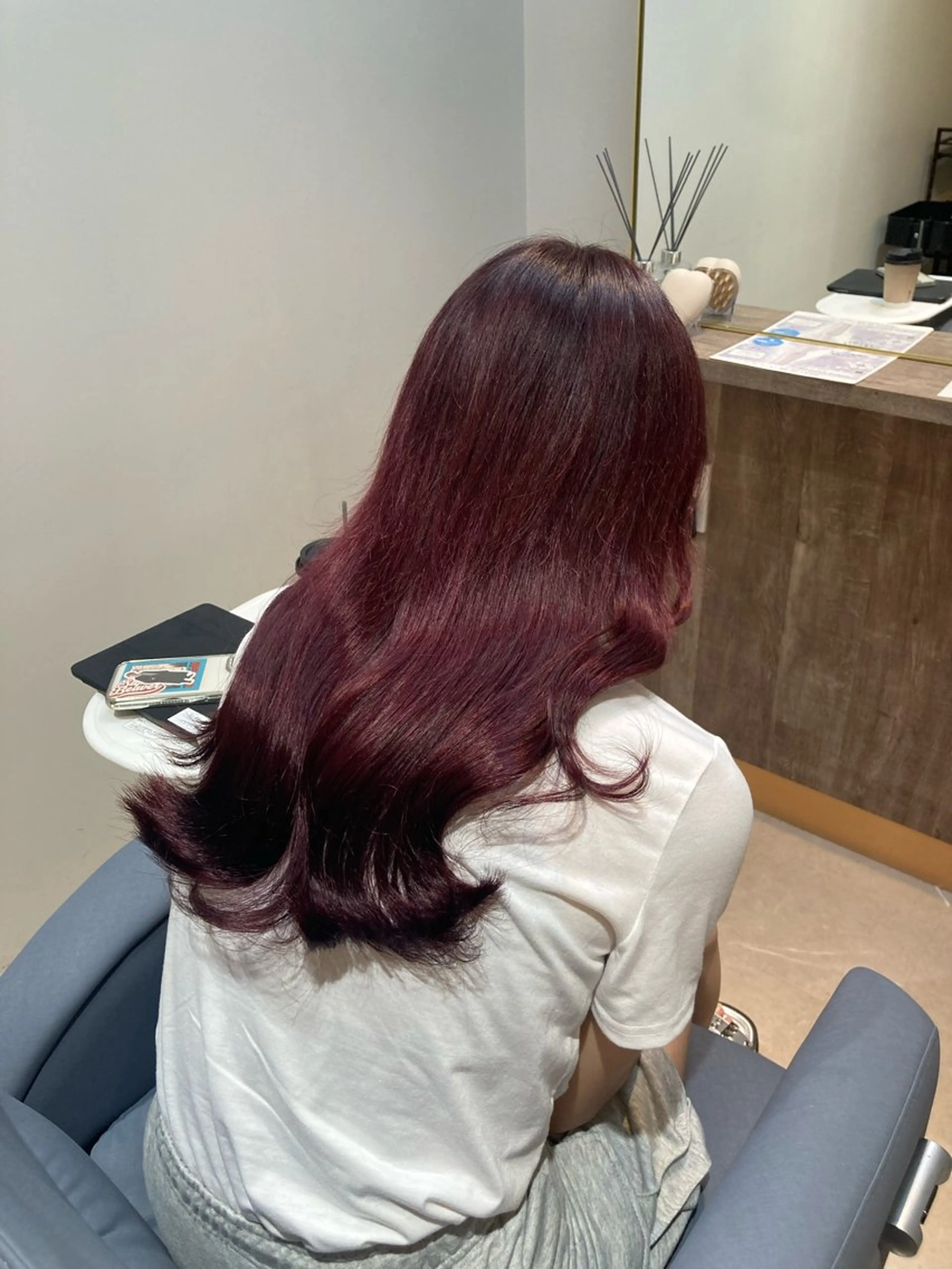 ロング カラー ブリーチ レッドカラー ヘアカラー トリートメント ピンクカラー🎀 米津 美佑のヘアスタイル