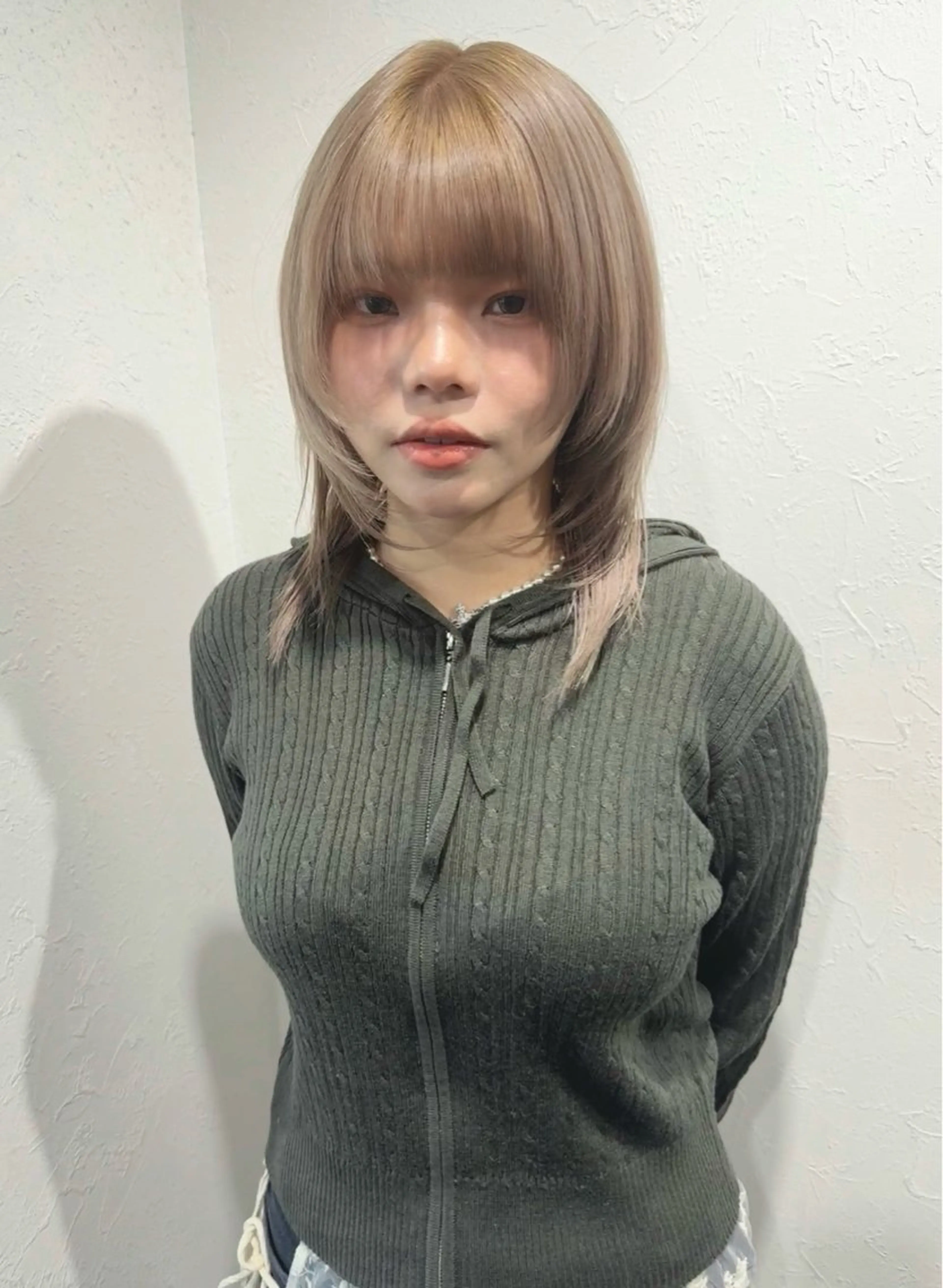 セミロング カラー ハイトーン/レイヤー /艶カラー🎀のヘアスタイル