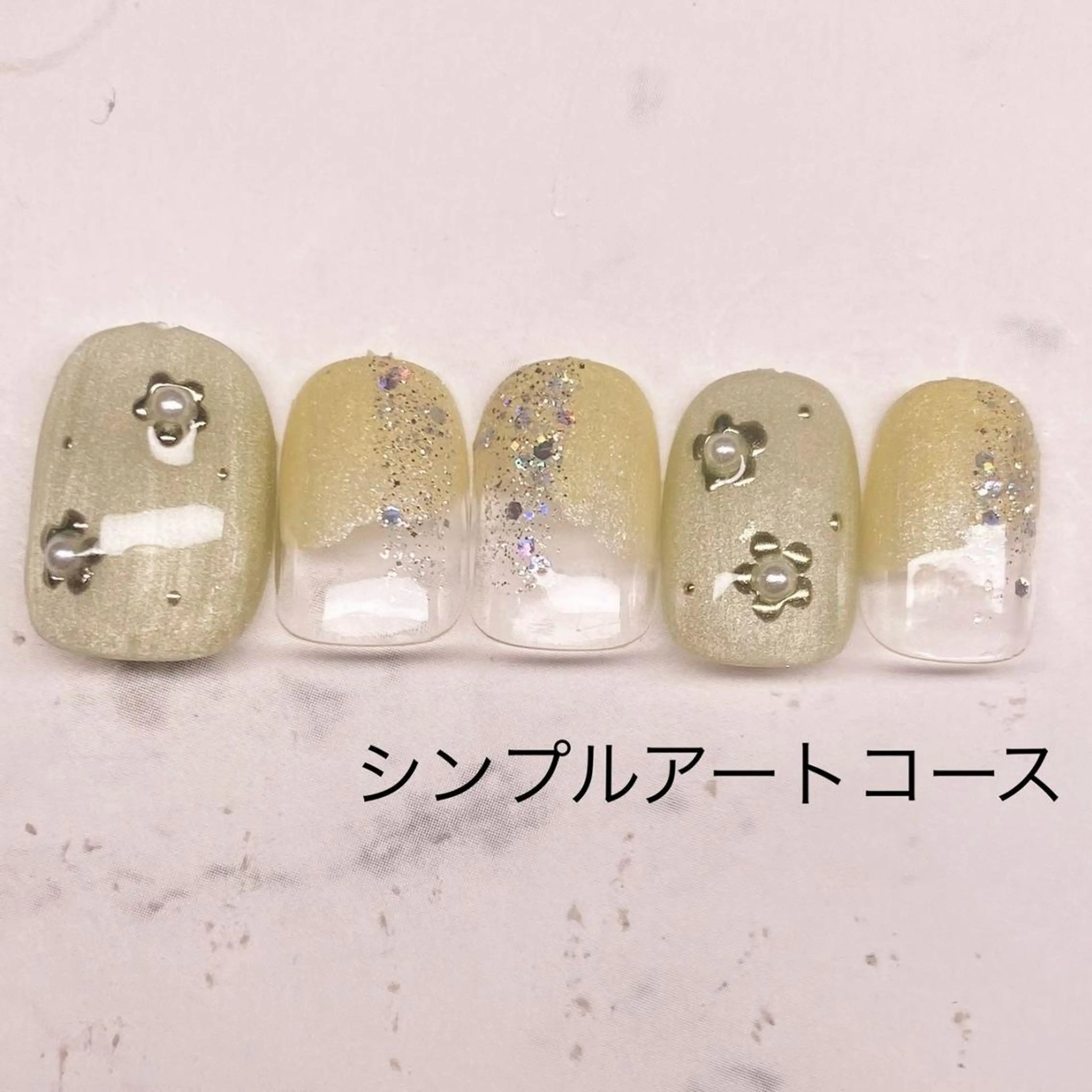 ミディアム ハンドネイル ネイルサロン Bliss（ブリス）のネイルデザイン