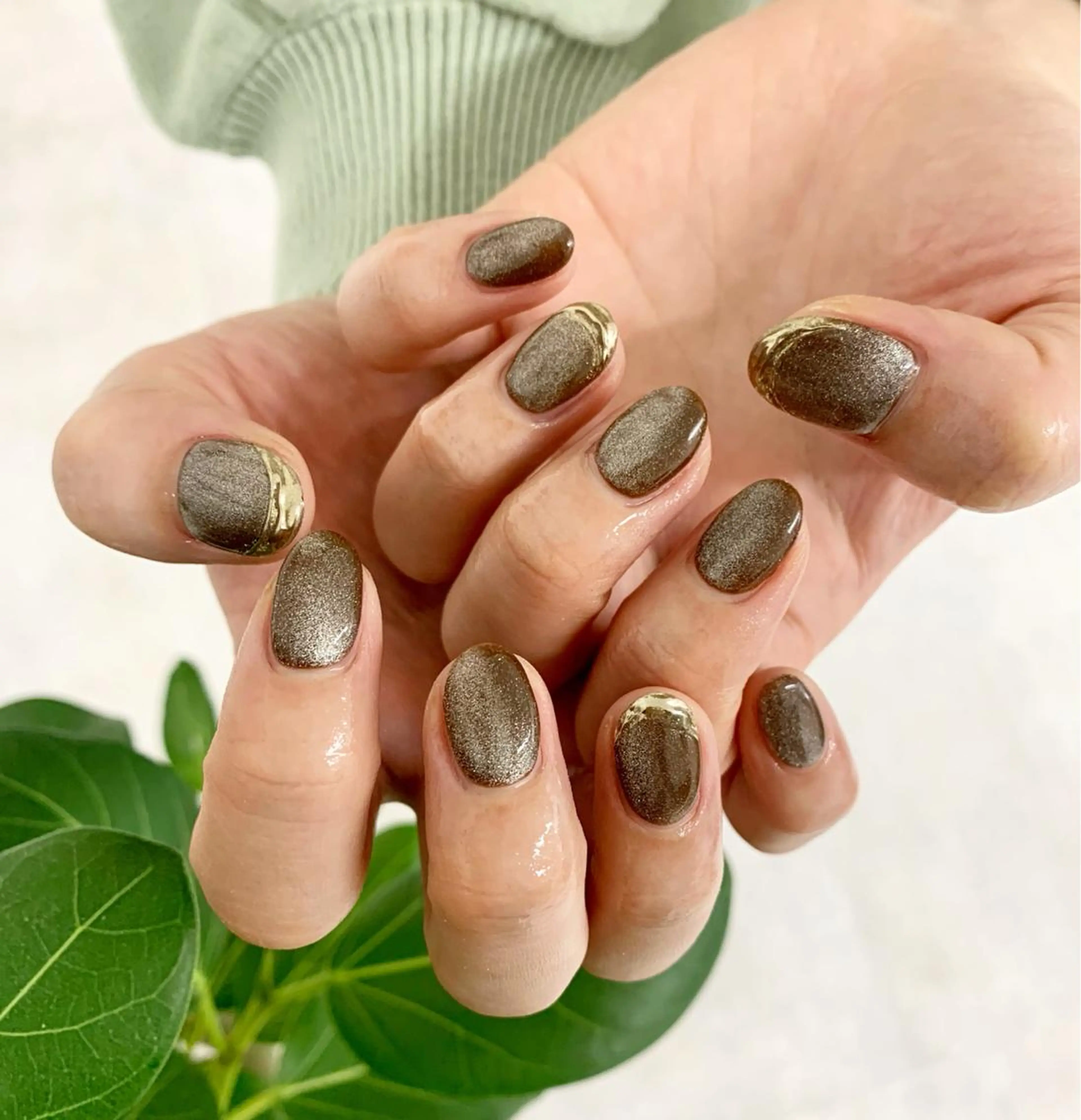 ネイル アートネイル マグネットネイル ニュアンスネイル pu muのネイルデザイン