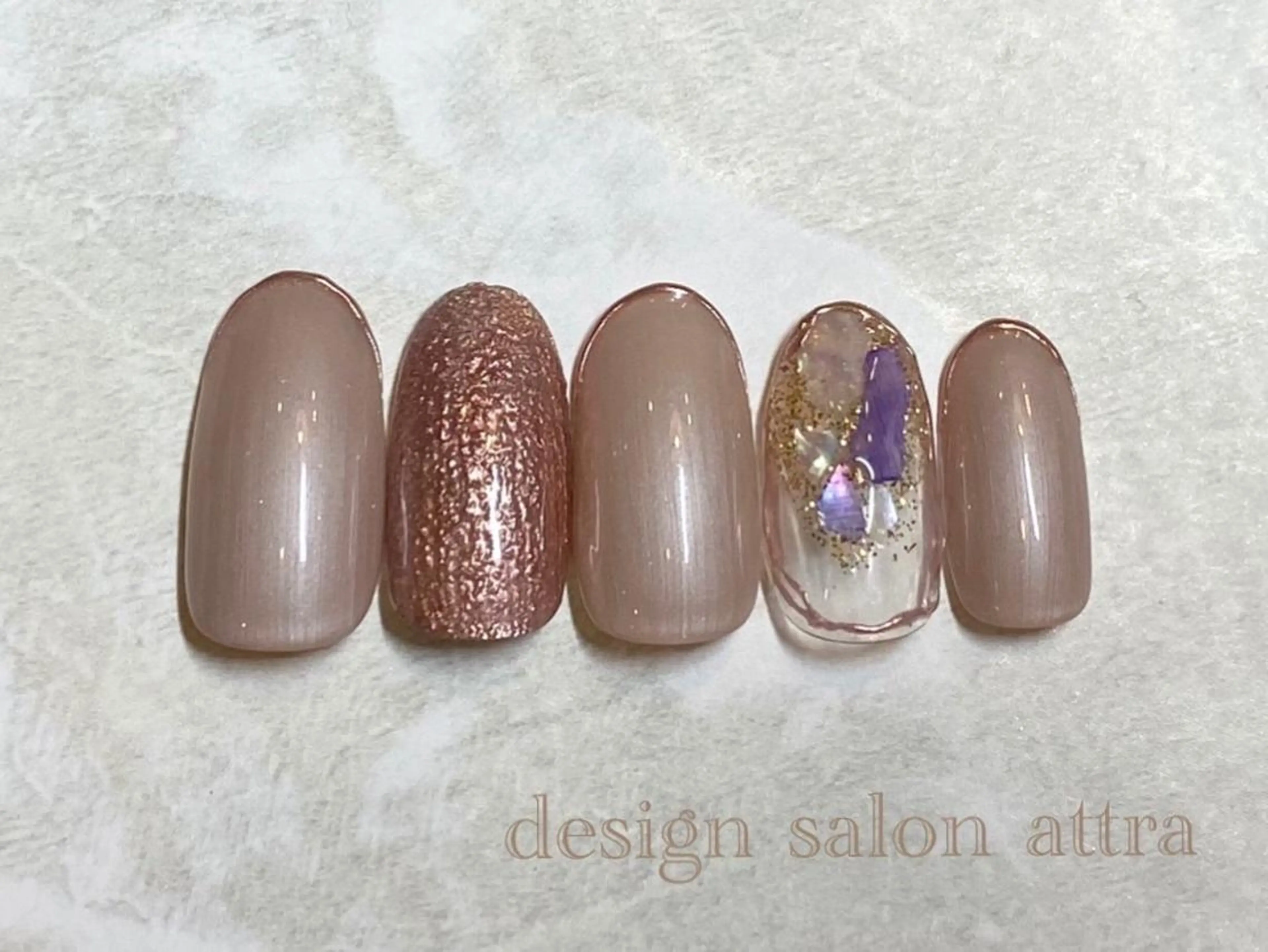 ネイル デザインサロン attra 本八幡店のネイルデザイン