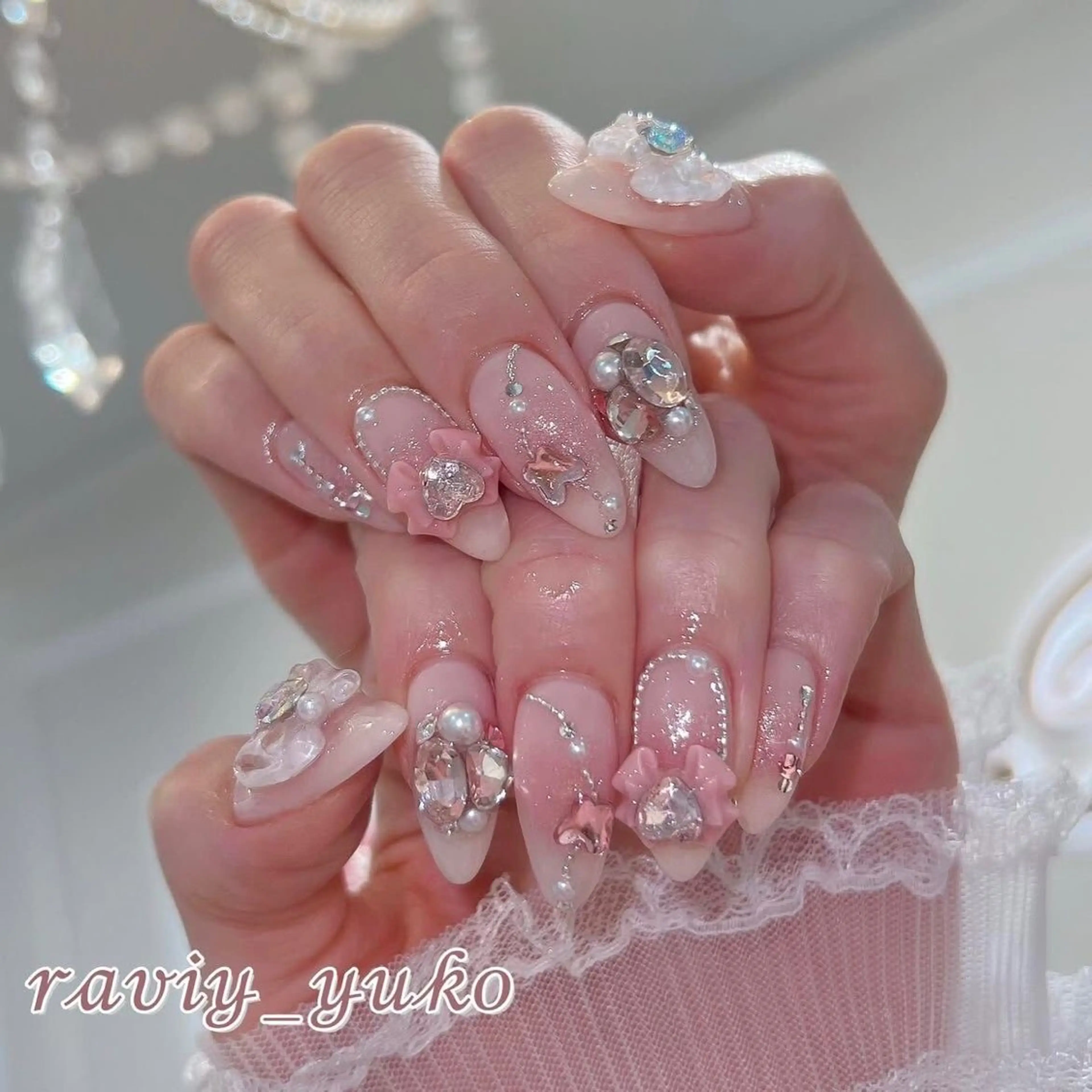 ネイル グラデーション ラメ(グリッター) マグネットネイル ミラーネイル ニュアンスネイル ハンドネイル Lumi de nailsのネイルデザイン