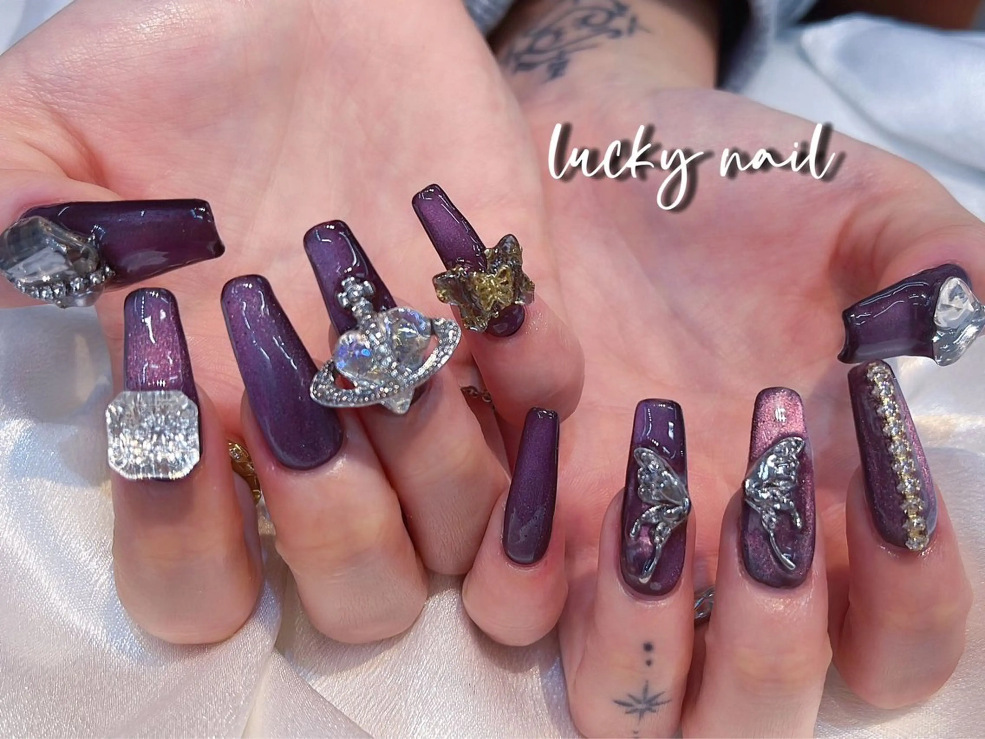 ネイル チークネイル 長さ出し ジェルネイル マグネットネイル 持ち込み ハンドネイル ハンドケア Lucky nail 小林和希のネイルデザイン