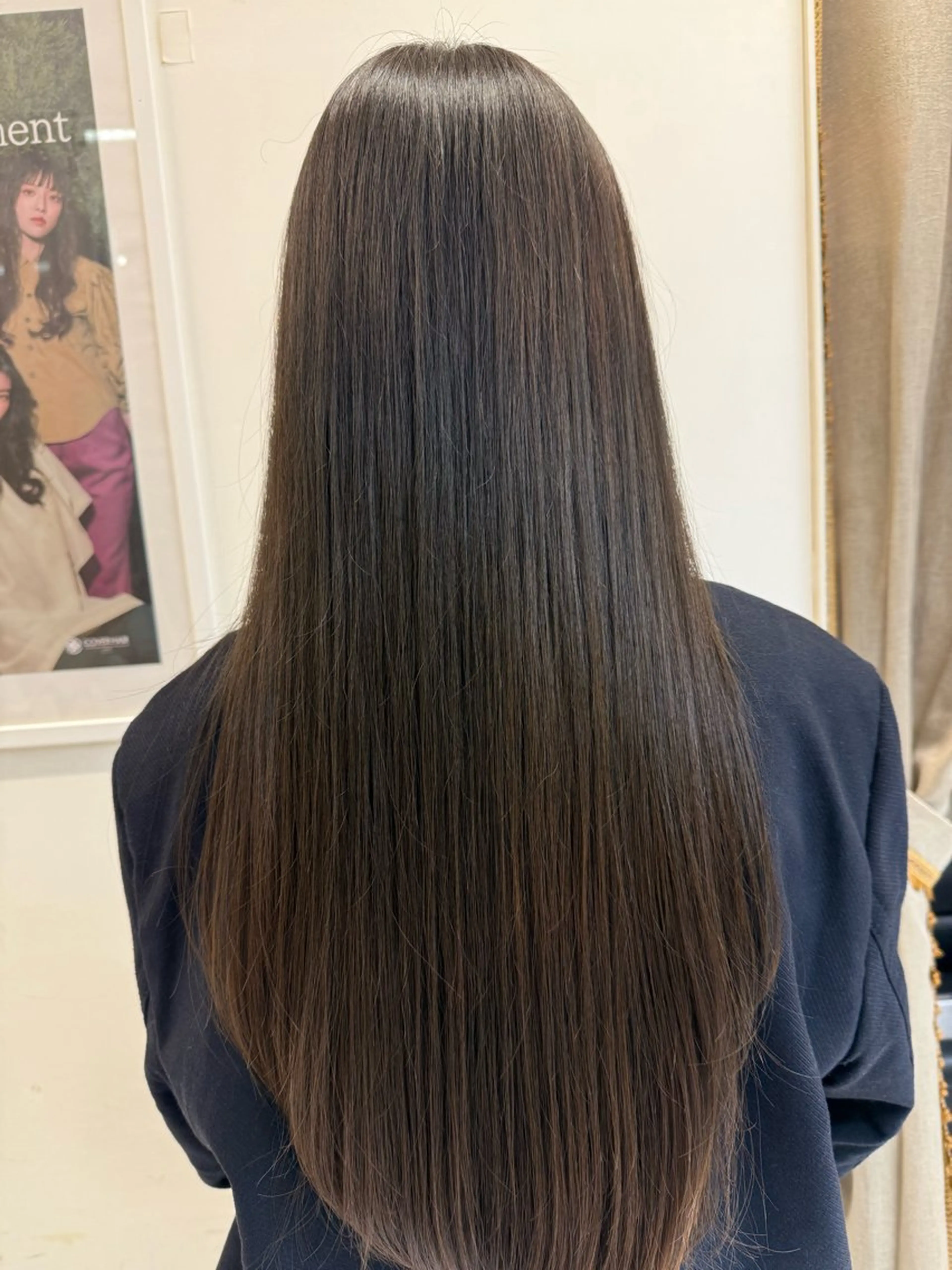 ロング カラー ブラウンカラー 透明感カラー オリーブブラウン 💧艶髪ストレート ✨ロング／府川直樹のヘアスタイル