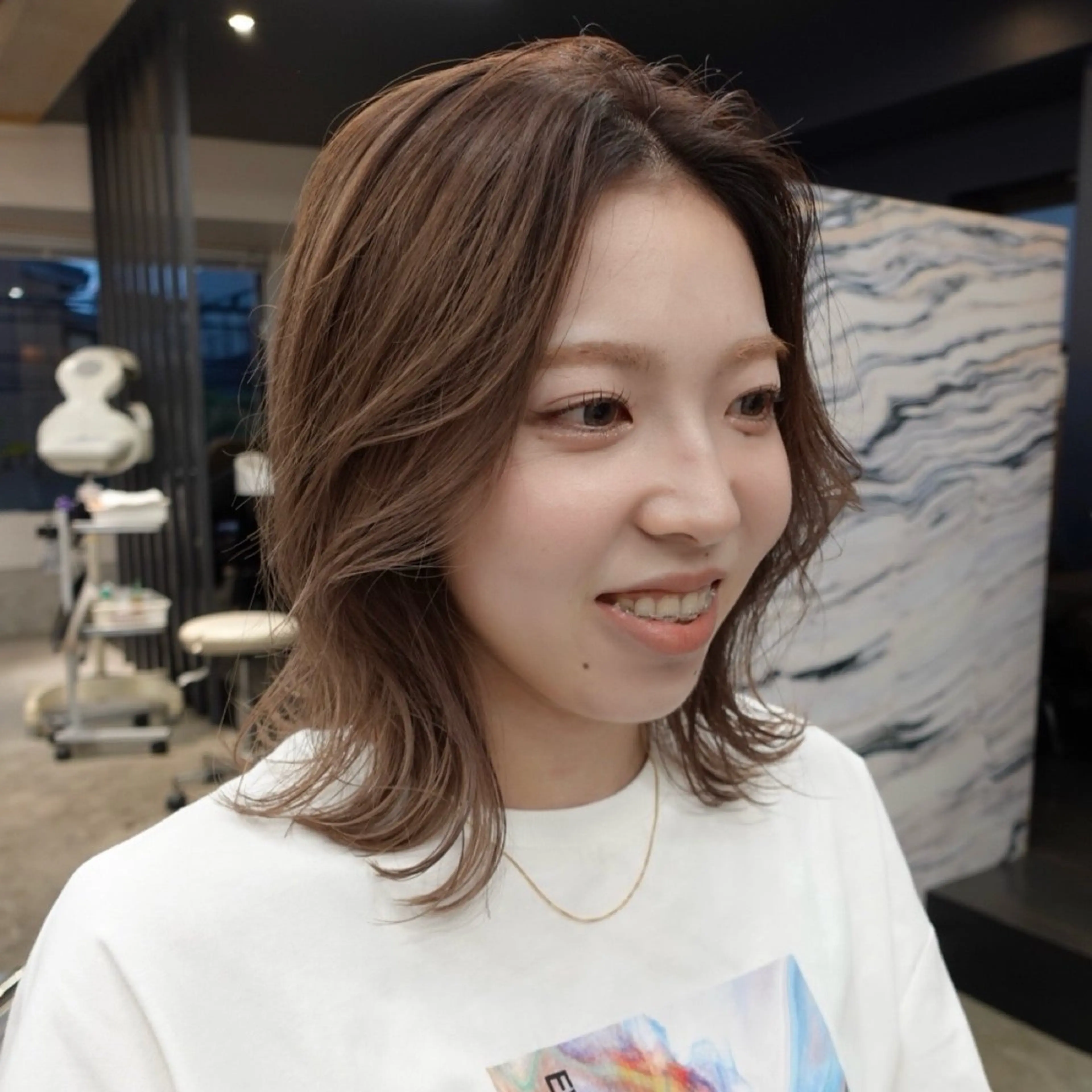 ミディアム カラー ヘアアレンジ ブリーチ ブラウンカラー グラデーションカラー カット ヘアカラー 🌐サトウ リョウ🌐のヘアスタイル