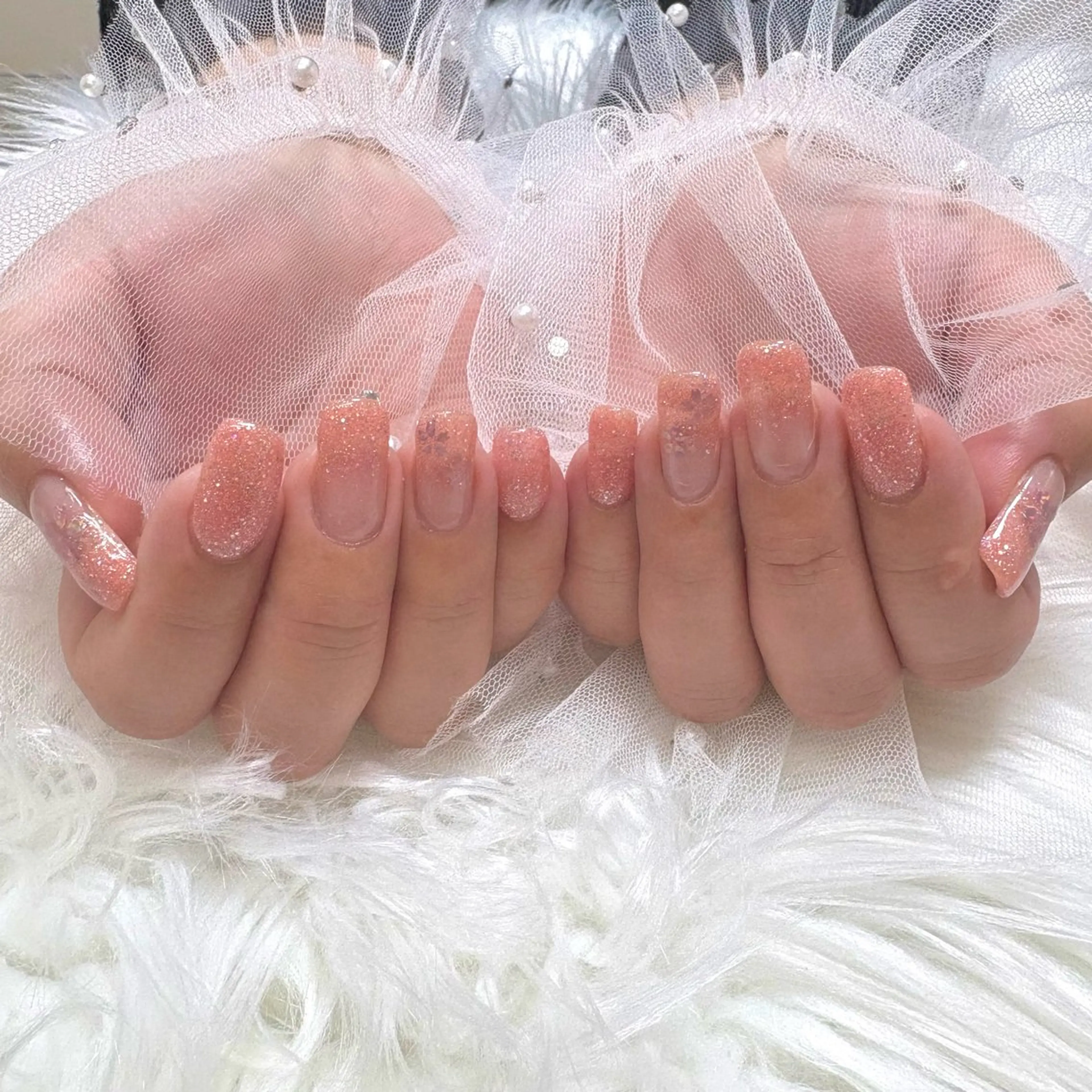 ネイル 桜ネイル グラデーション ラメ(グリッター) ラメグラデーション ハンドネイル SHINE nail salonのネイルデザイン