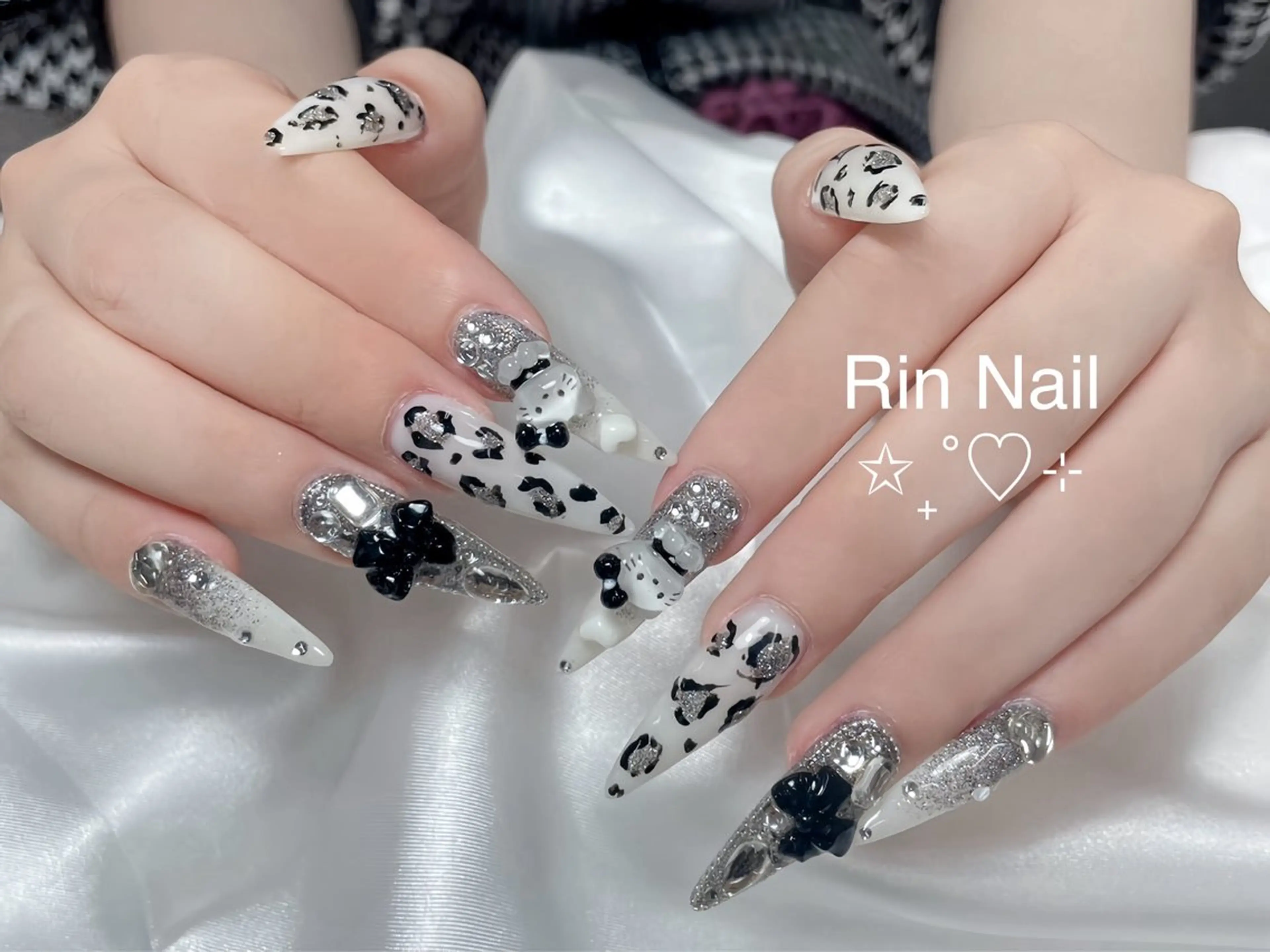ネイル チークネイル フラッシュネイル フラワーネイル フットネイル ジェルネイル ハンドネイル Rin Nail Shinokuboのネイルデザイン