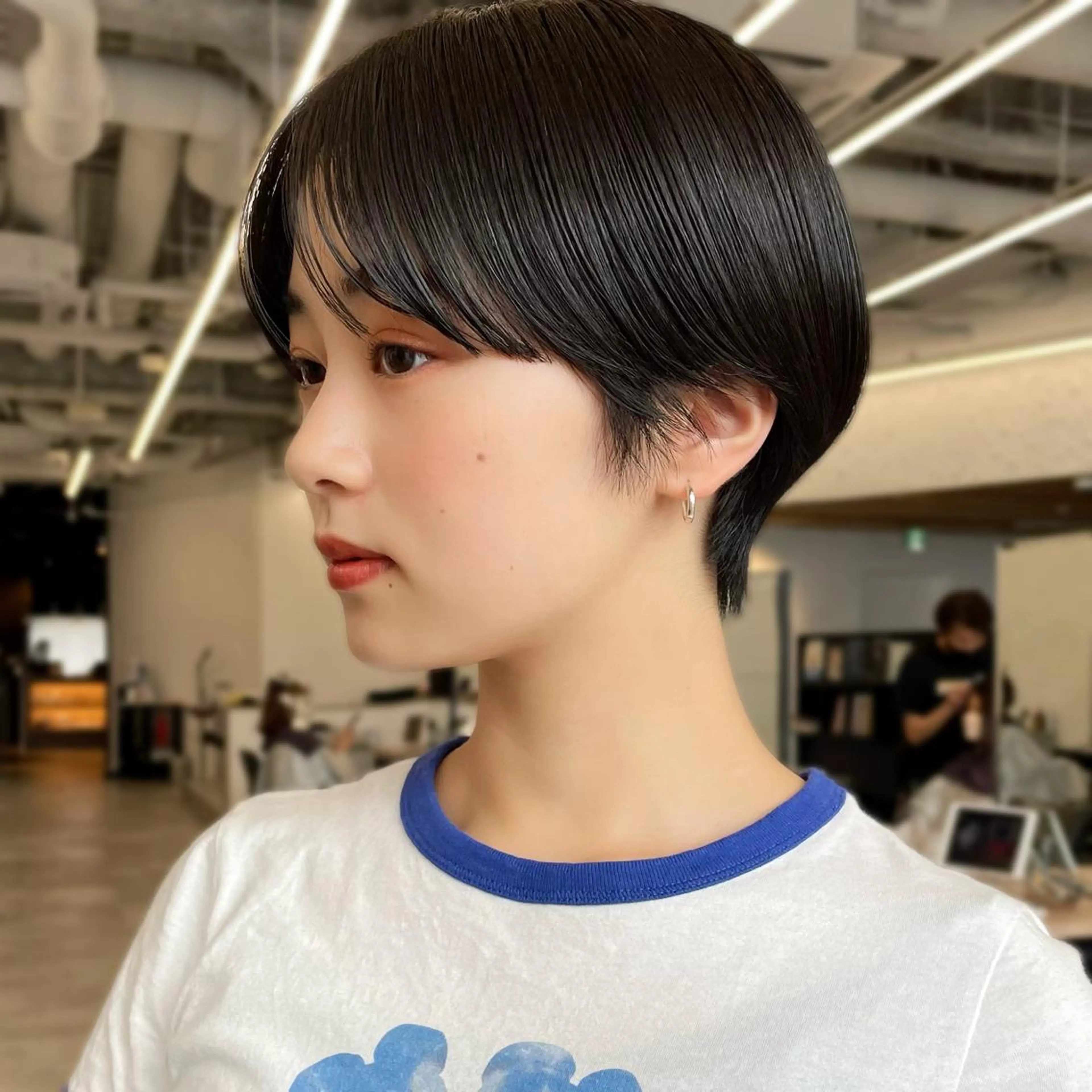 ショート ショートヘア レイヤー/ショート透 明感カラー/西田祐賀のヘアスタイル